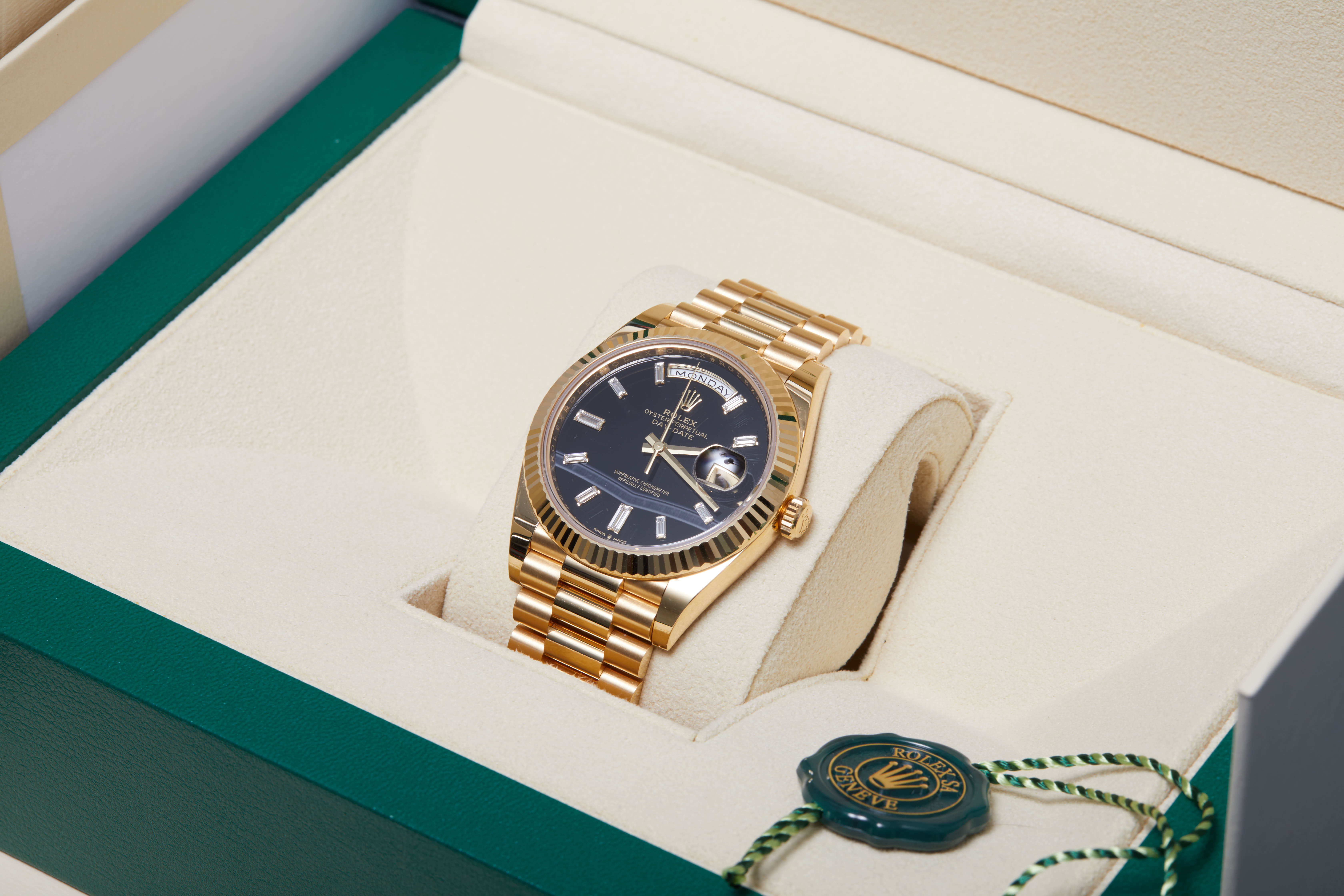 Rolex Day-Date 40 228238 Thumbnail 4