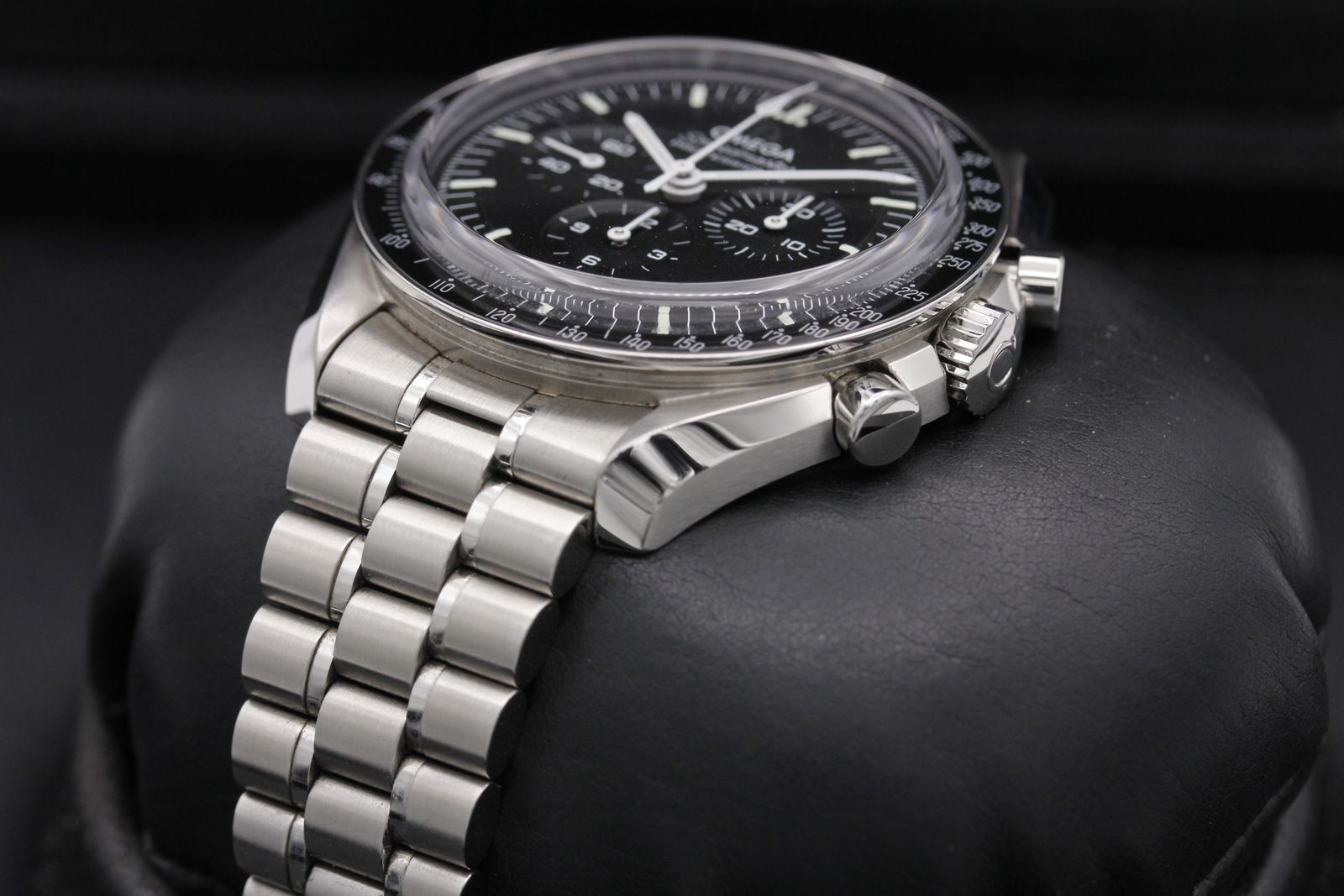 Omega Speedmaster Moonwatch Professional 310.30.42.50.01.002 Thumbnail 2