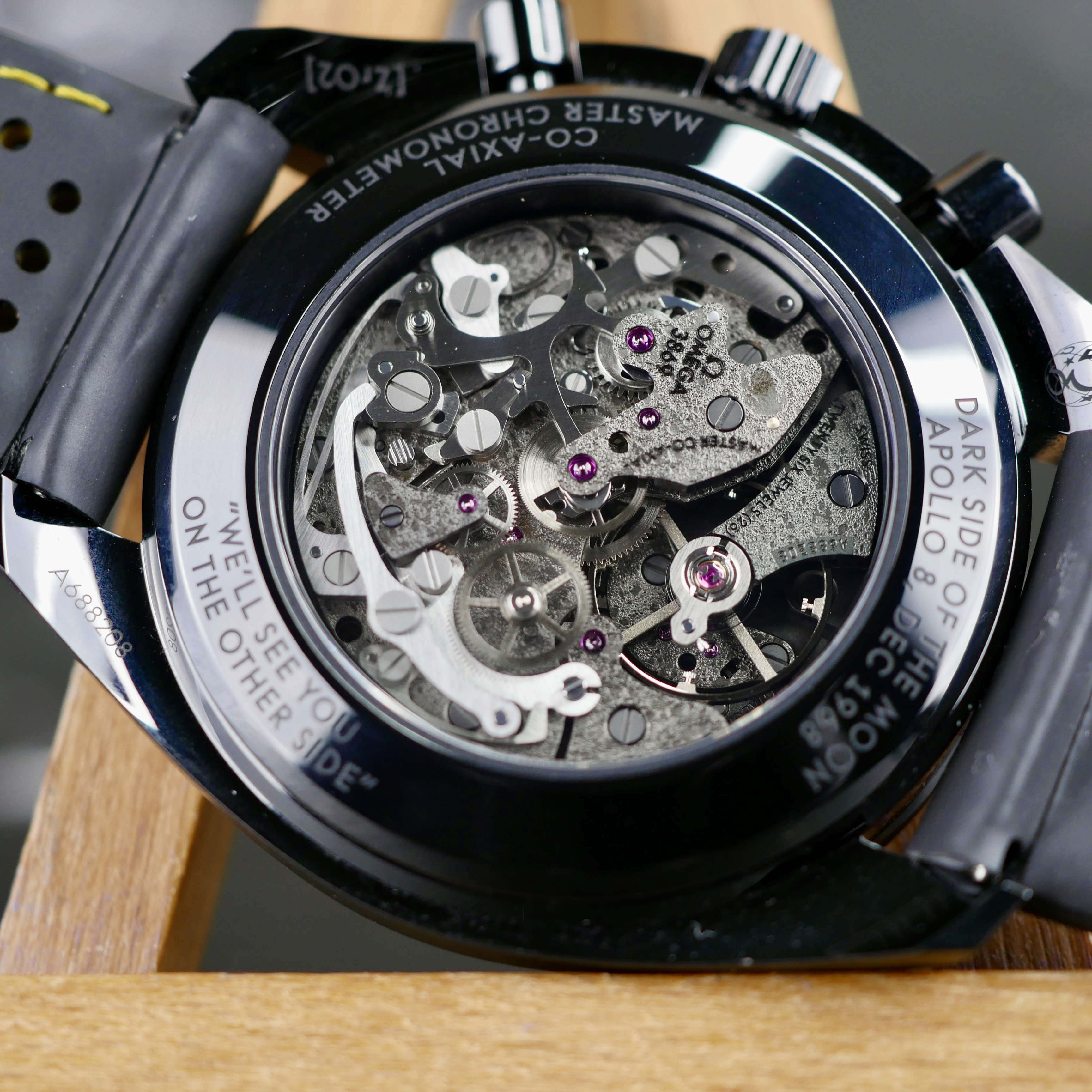 Omega Speedmaster Dark Side of the Moon 310.92.44.50.01.001 Thumbnail 4