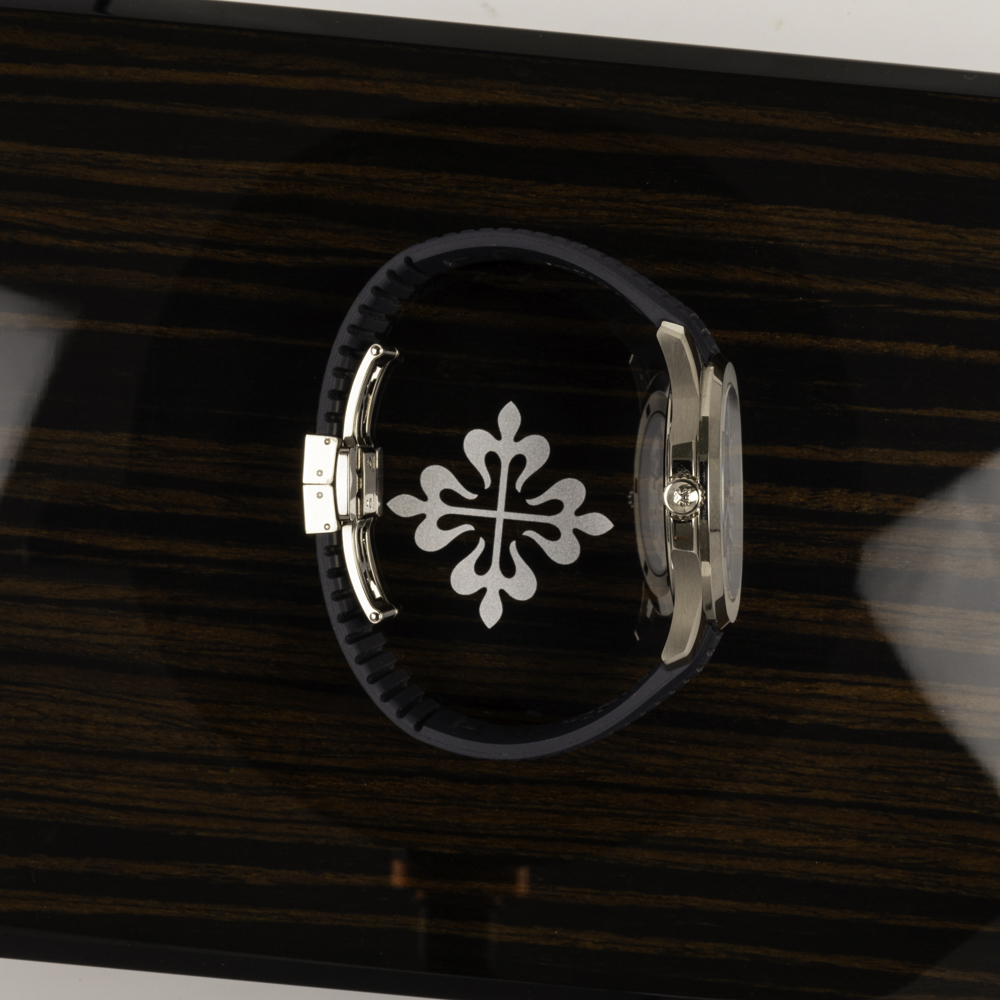 Patek Philippe Aquanaut 5168G-001 Thumbnail 2