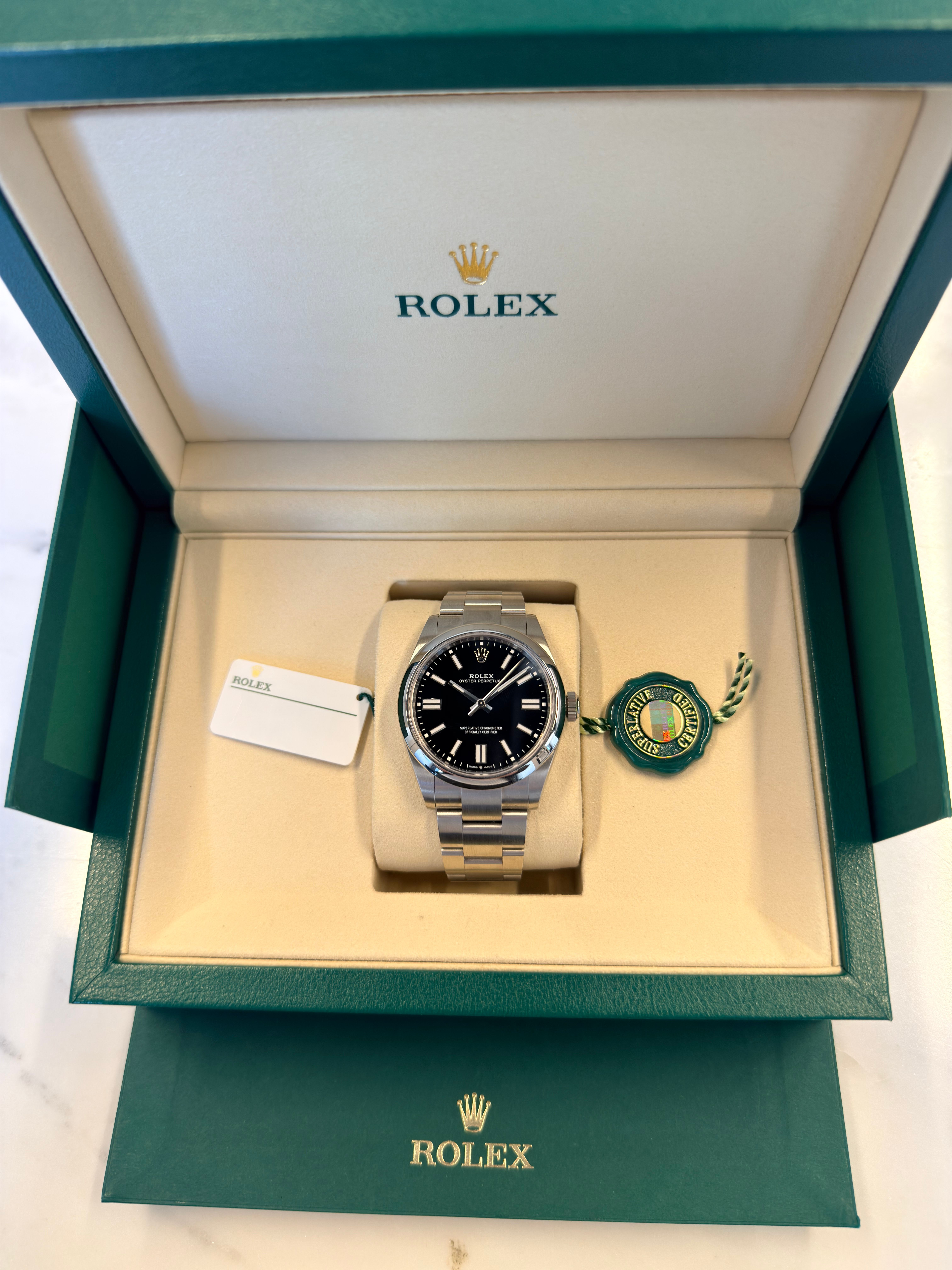 Rolex Oyster Perpetual 41 134300 Thumbnail 4