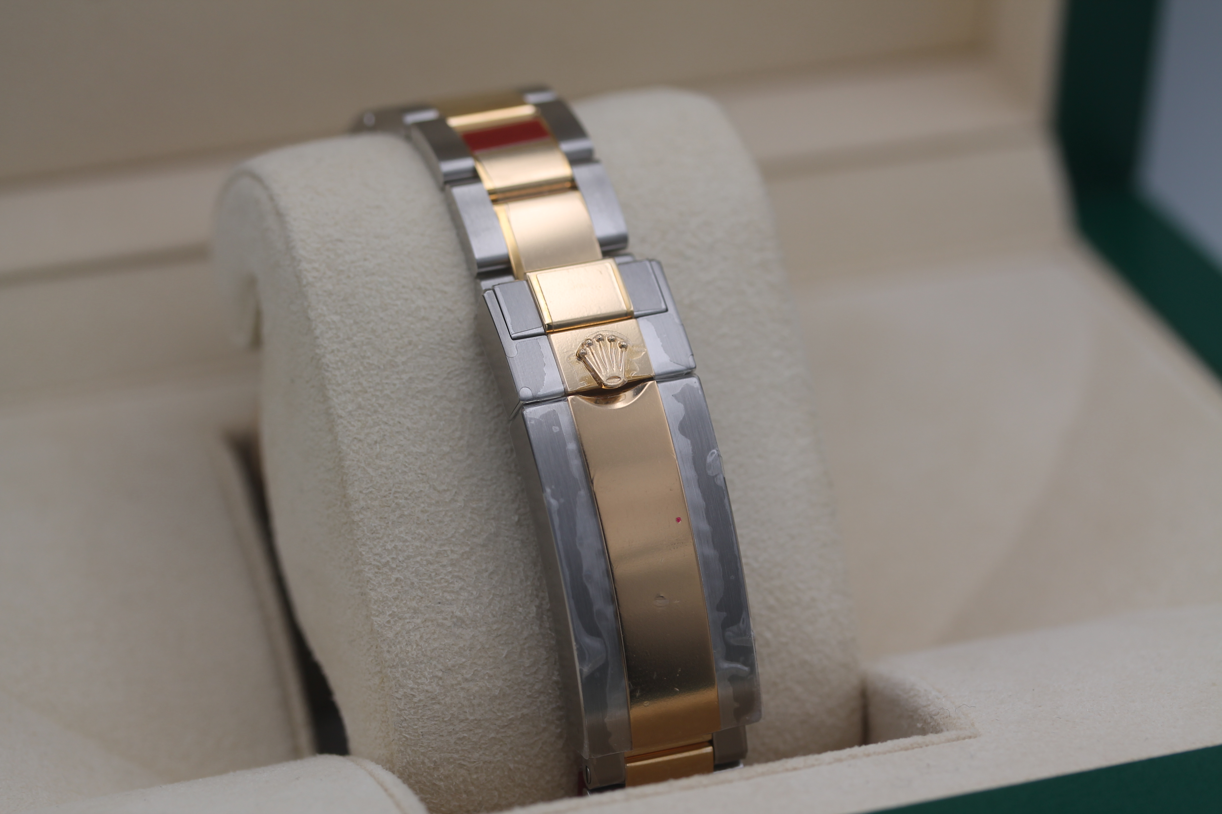 Rolex Submariner 116613 LB Thumbnail 2