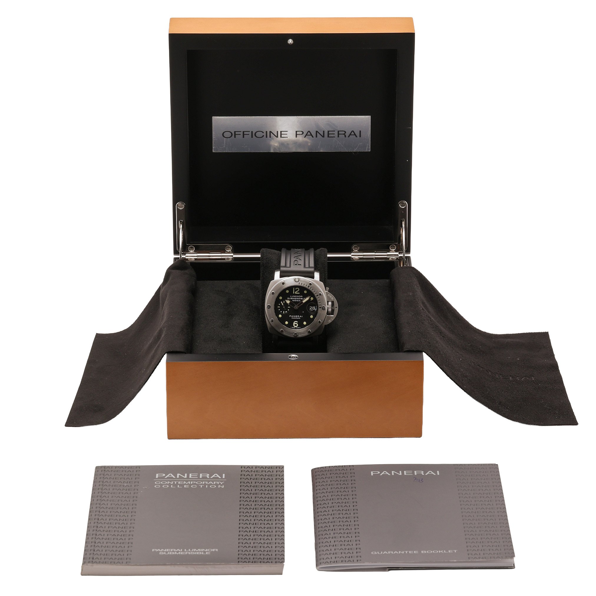 Panerai Luminor Submersible PAM00243 Thumbnail 7