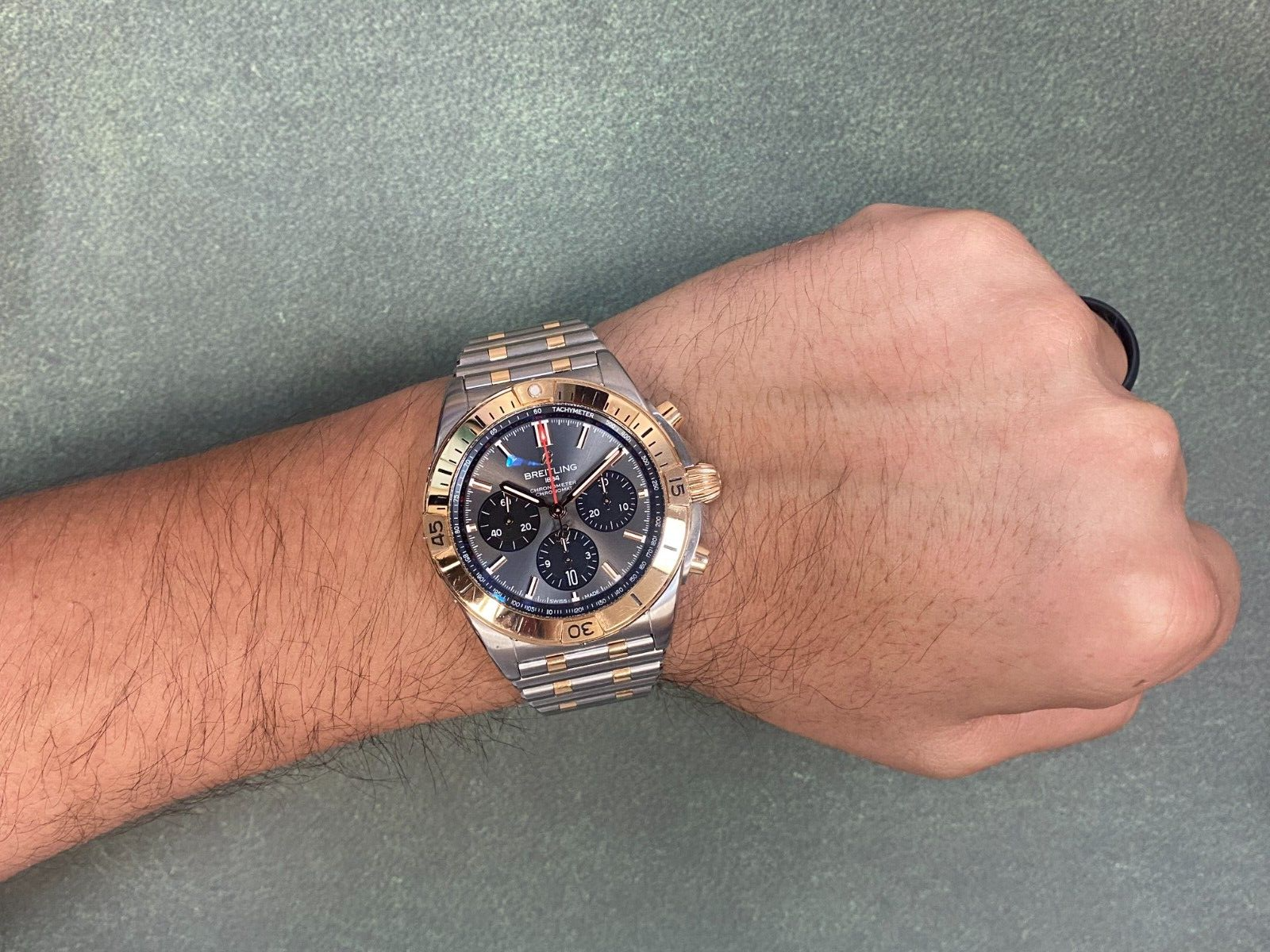 Breitling Chronomat B01 42 UB0134 Thumbnail 4