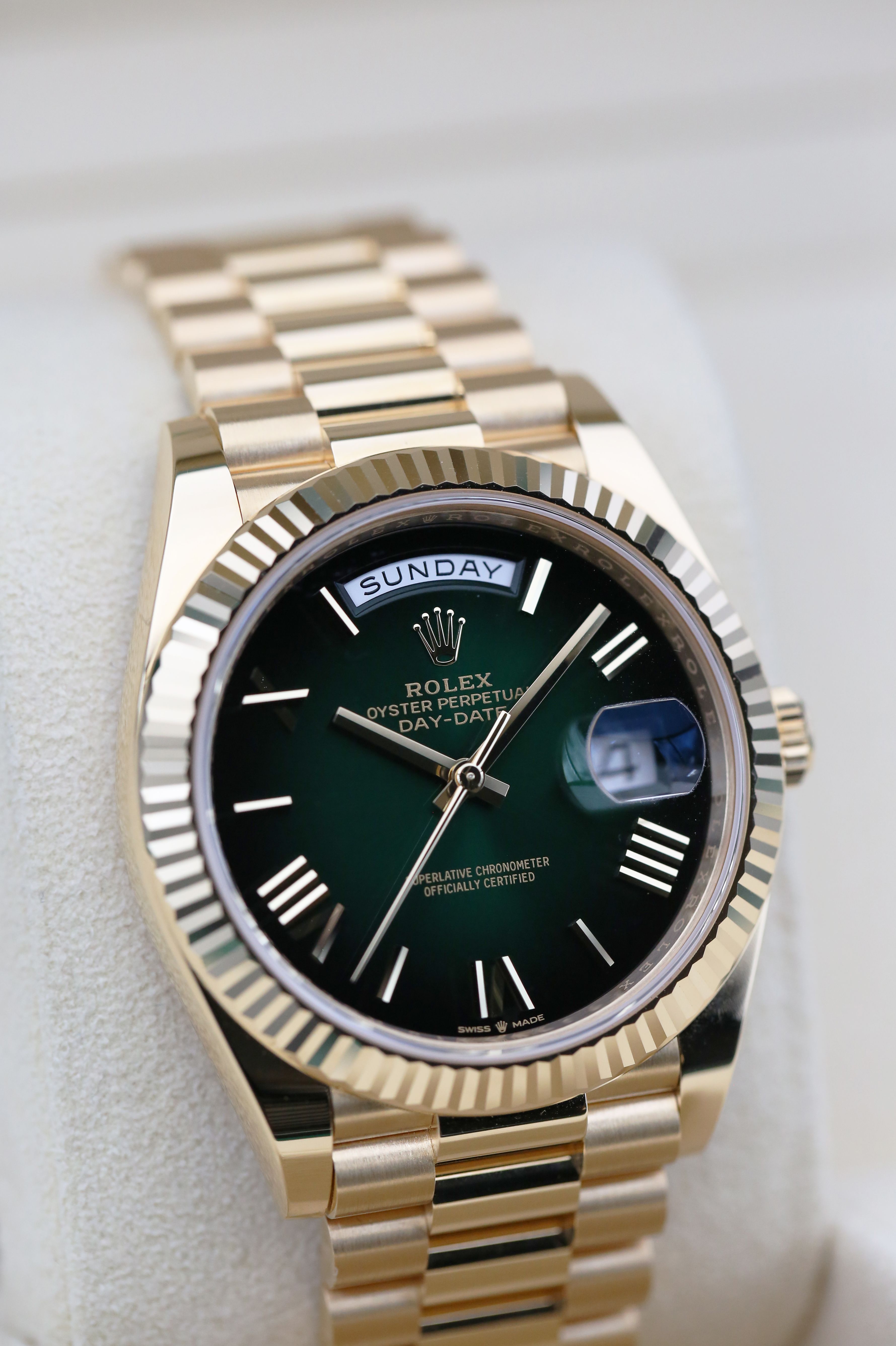 Rolex Day-Date 40 228238 Thumbnail 2