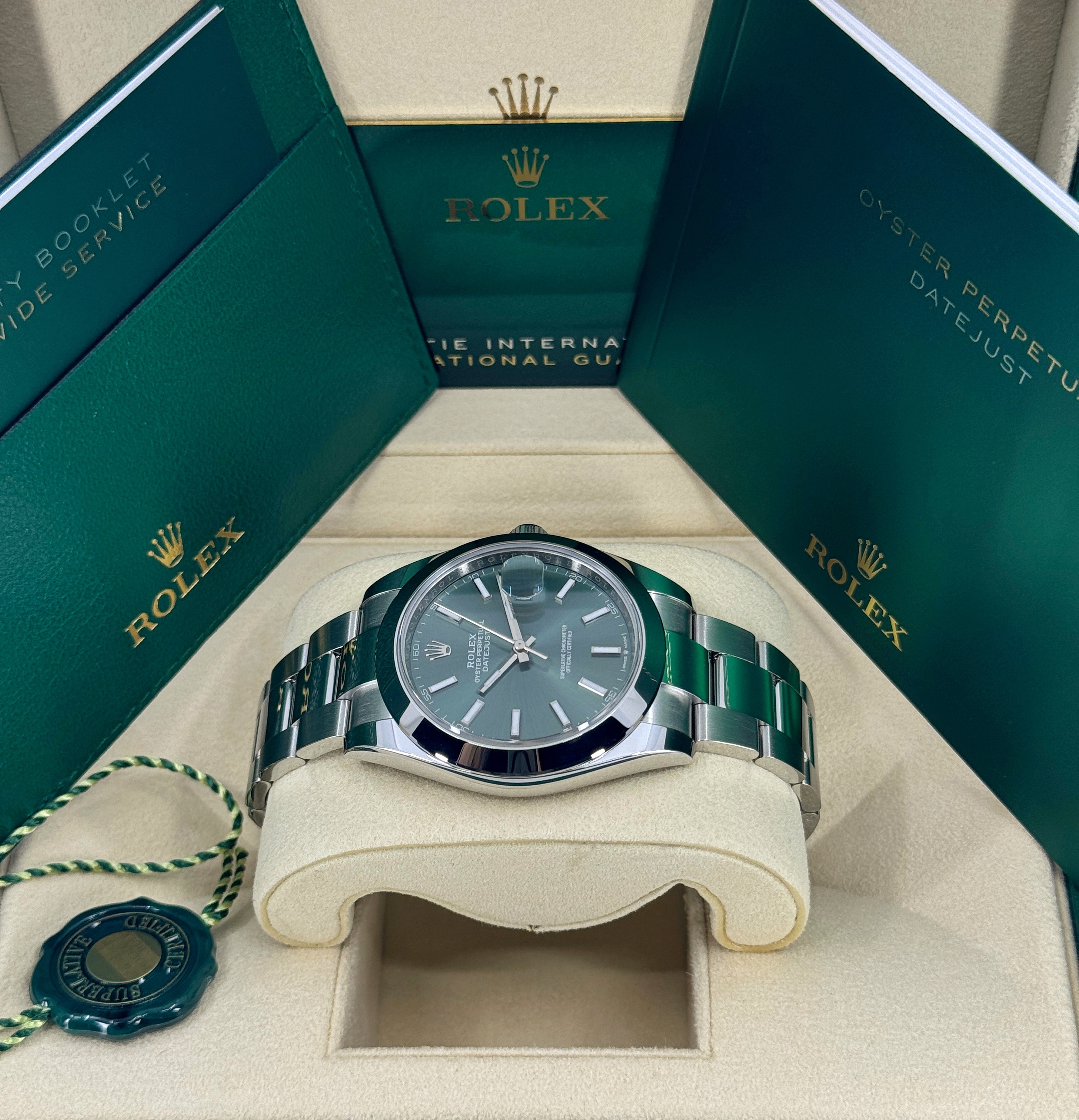 Rolex Datejust 41 126300 Thumbnail 2