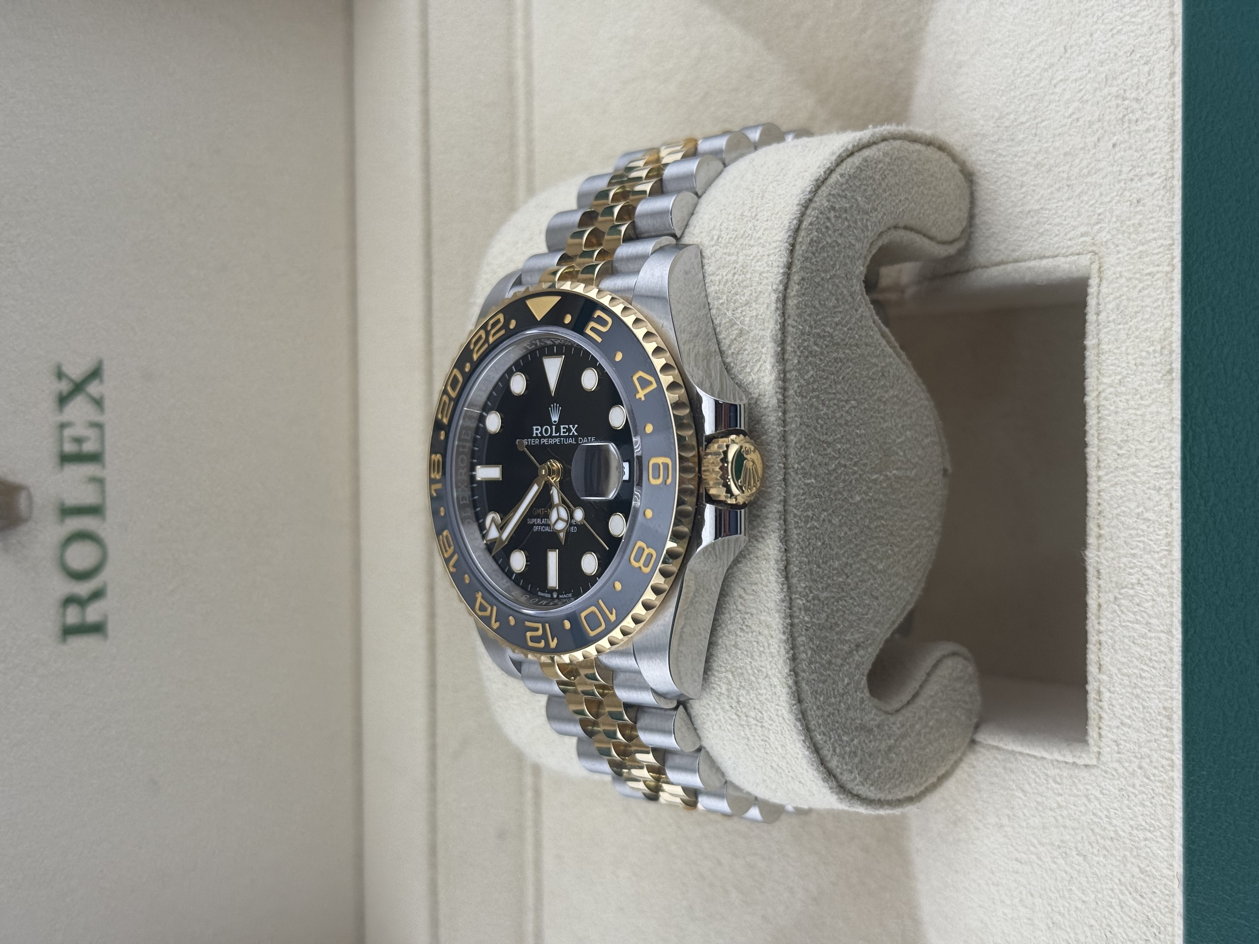 Rolex GMT Master II 126713 GRNR Thumbnail 4