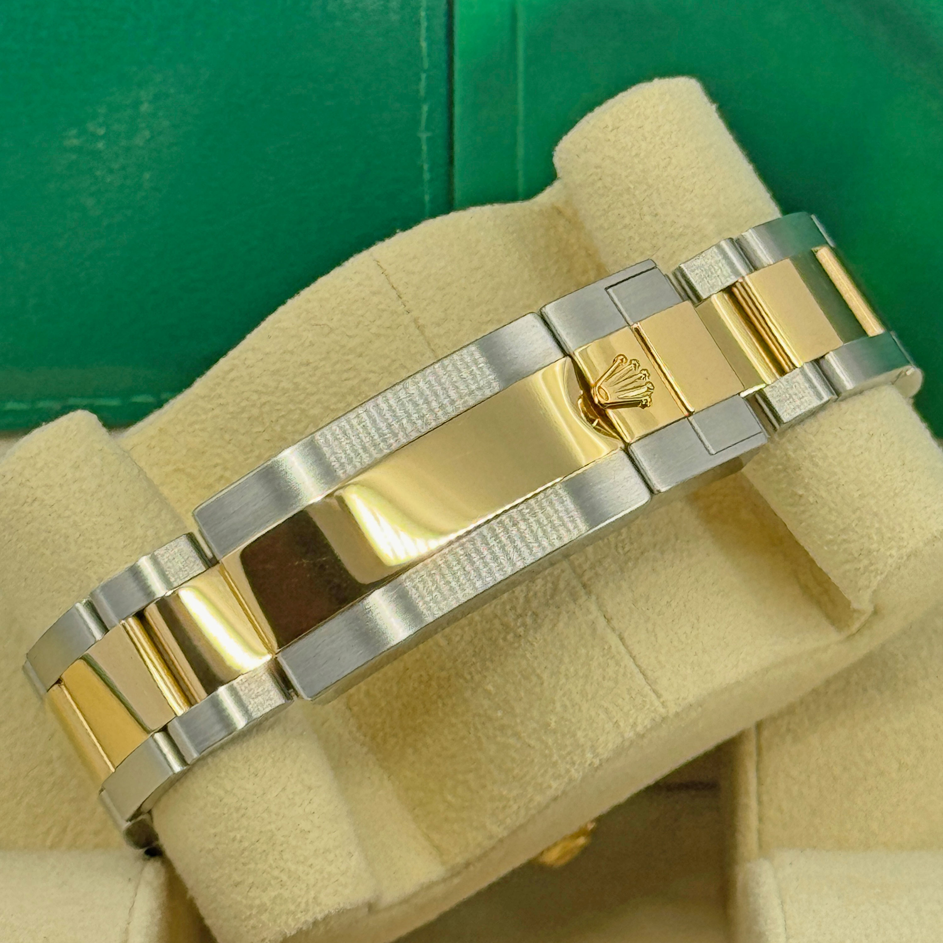 Rolex Submariner 126613 LB Thumbnail 3