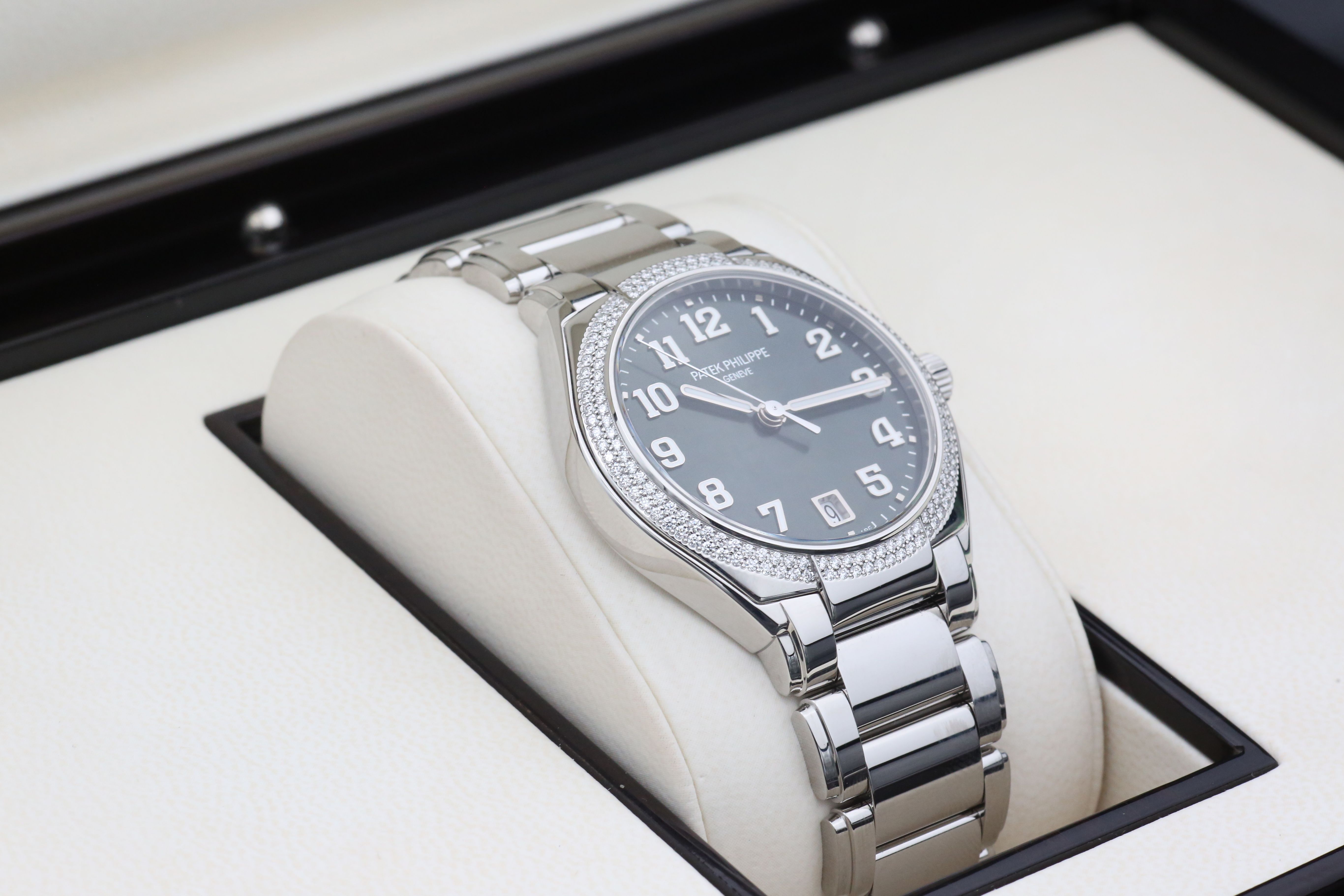 Patek Philippe Twenty-4 7300/1200A-011 Thumbnail 2