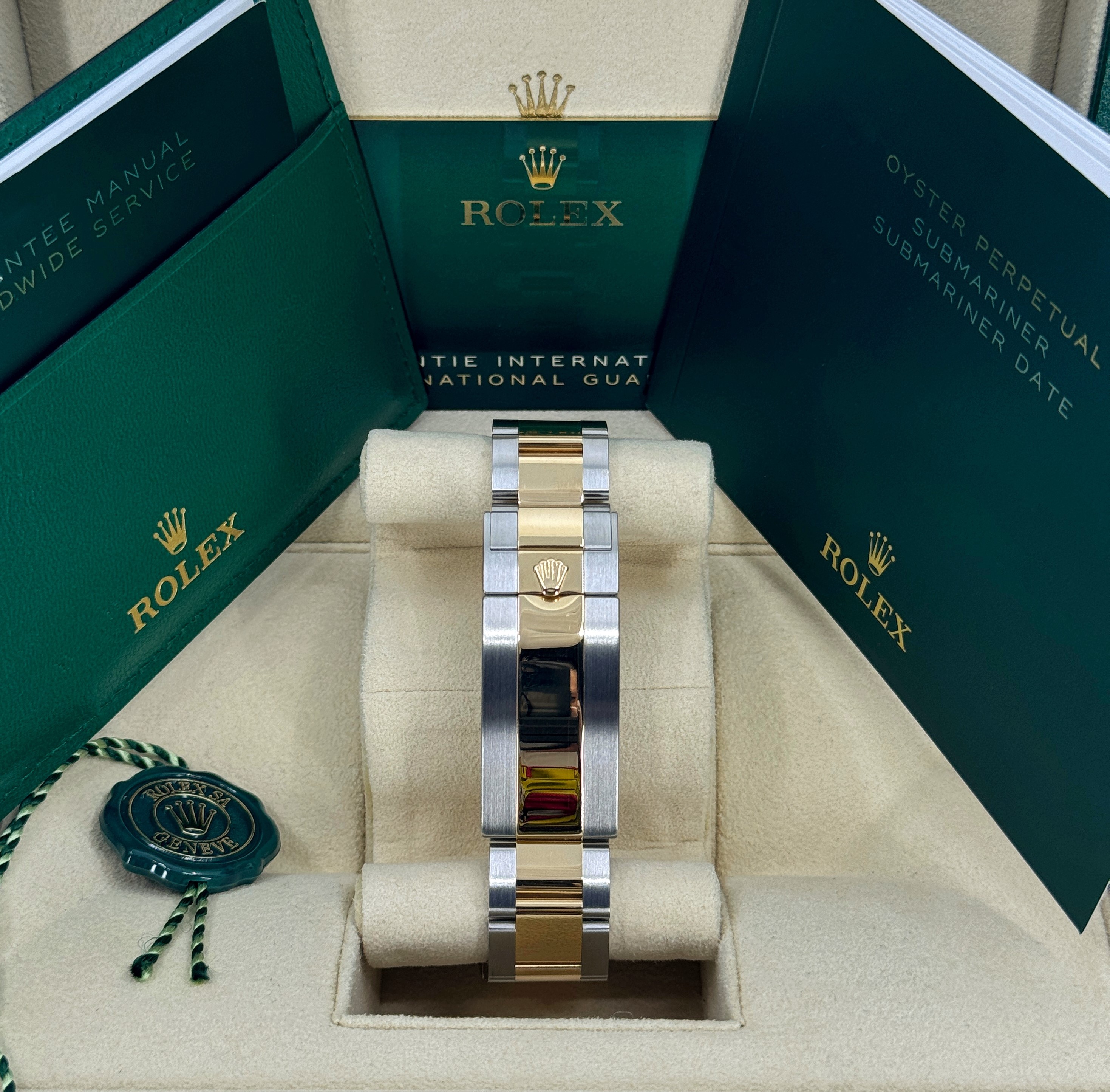 Rolex Submariner 126613 LB Thumbnail 3