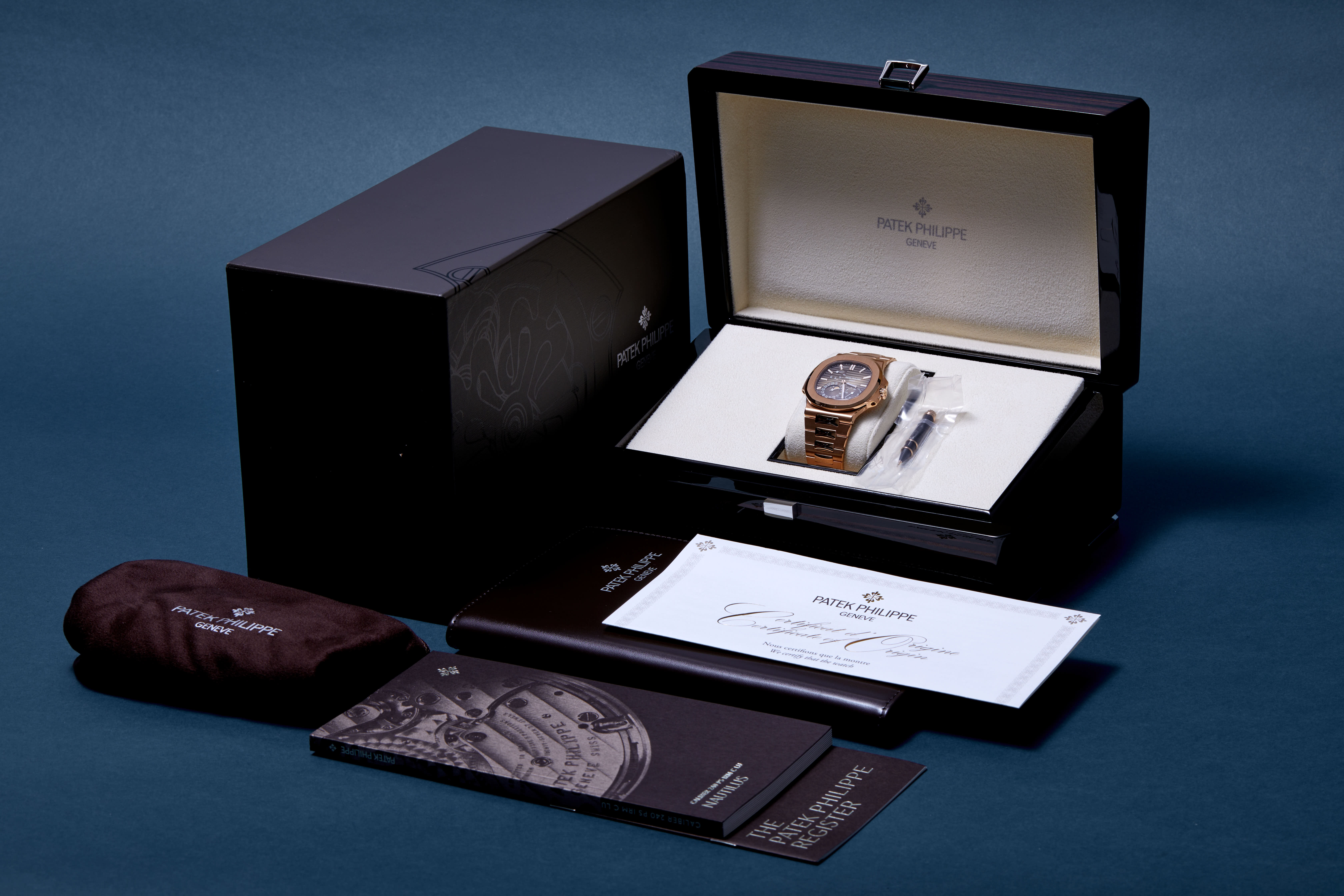 Patek Philippe Nautilus 5712/1R-001 Thumbnail 4