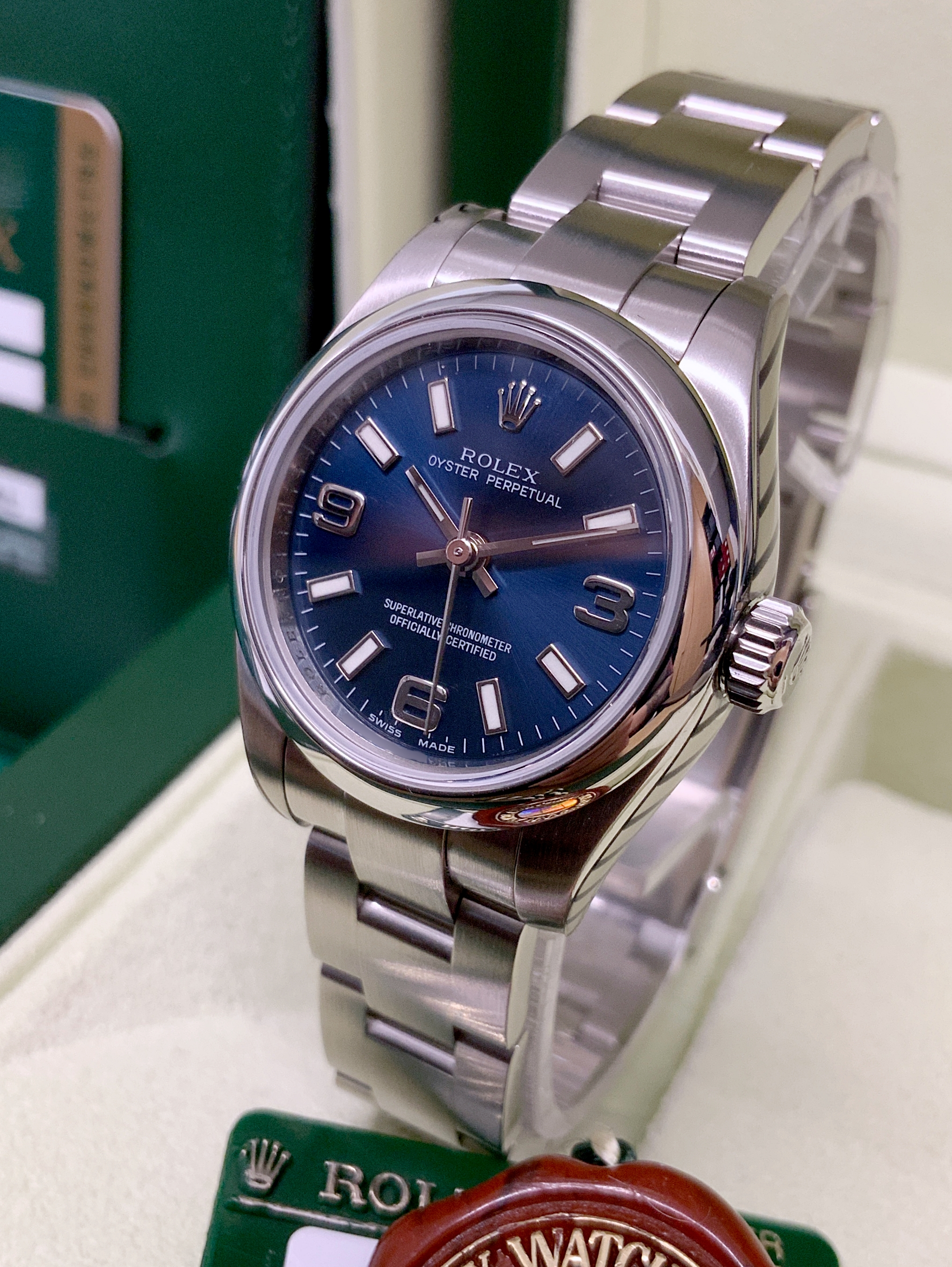 Rolex Lady Oyster Perpetual 176200 Thumbnail 2