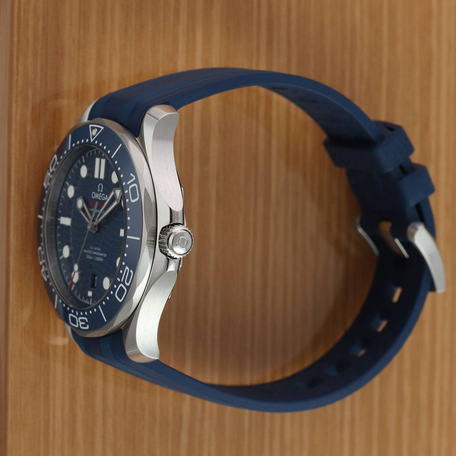 Omega Seamaster Diver 300m 210.32.42.20.03.001 Thumbnail 3