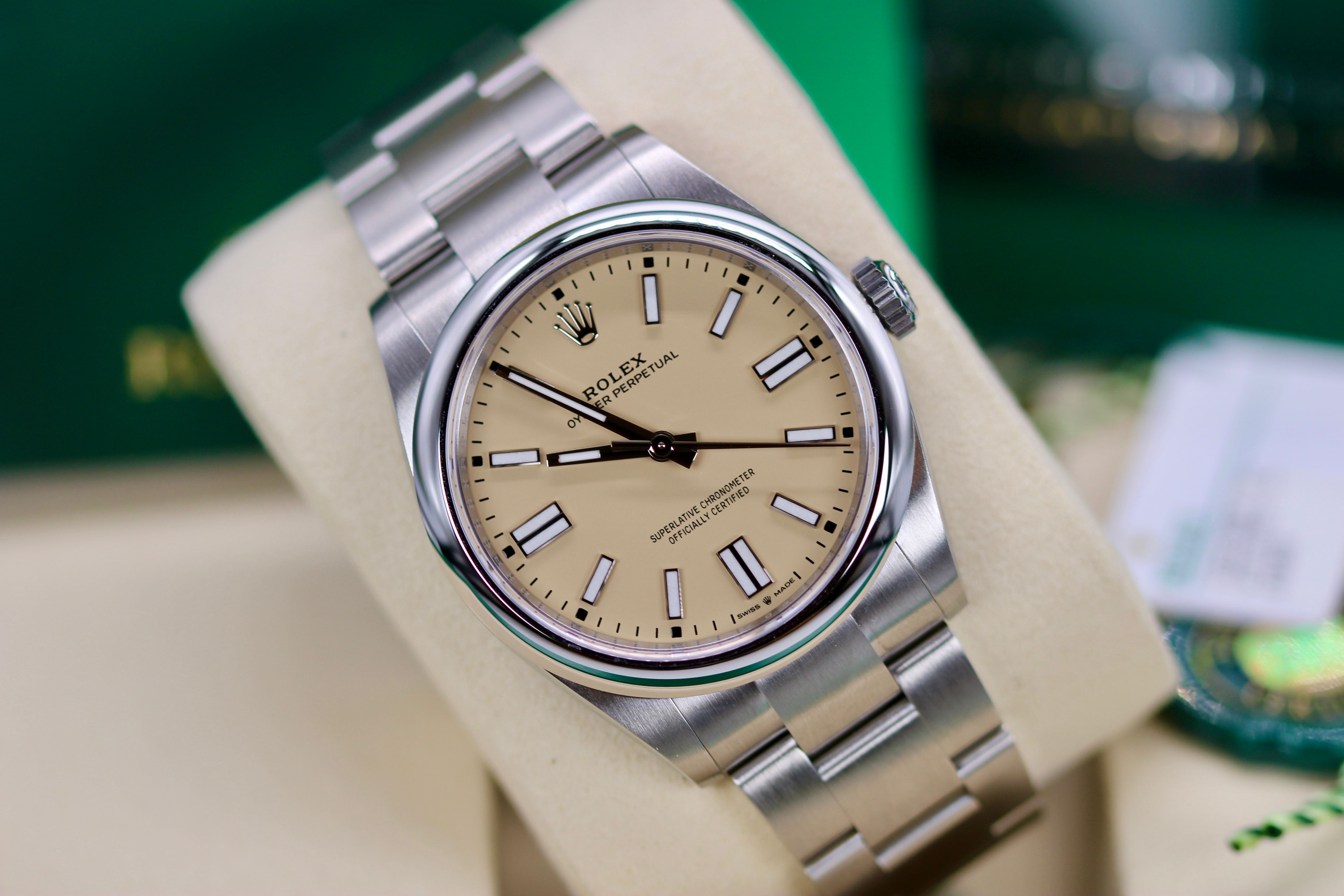 Rolex Oyster Perpetual 41 134300 Thumbnail 6