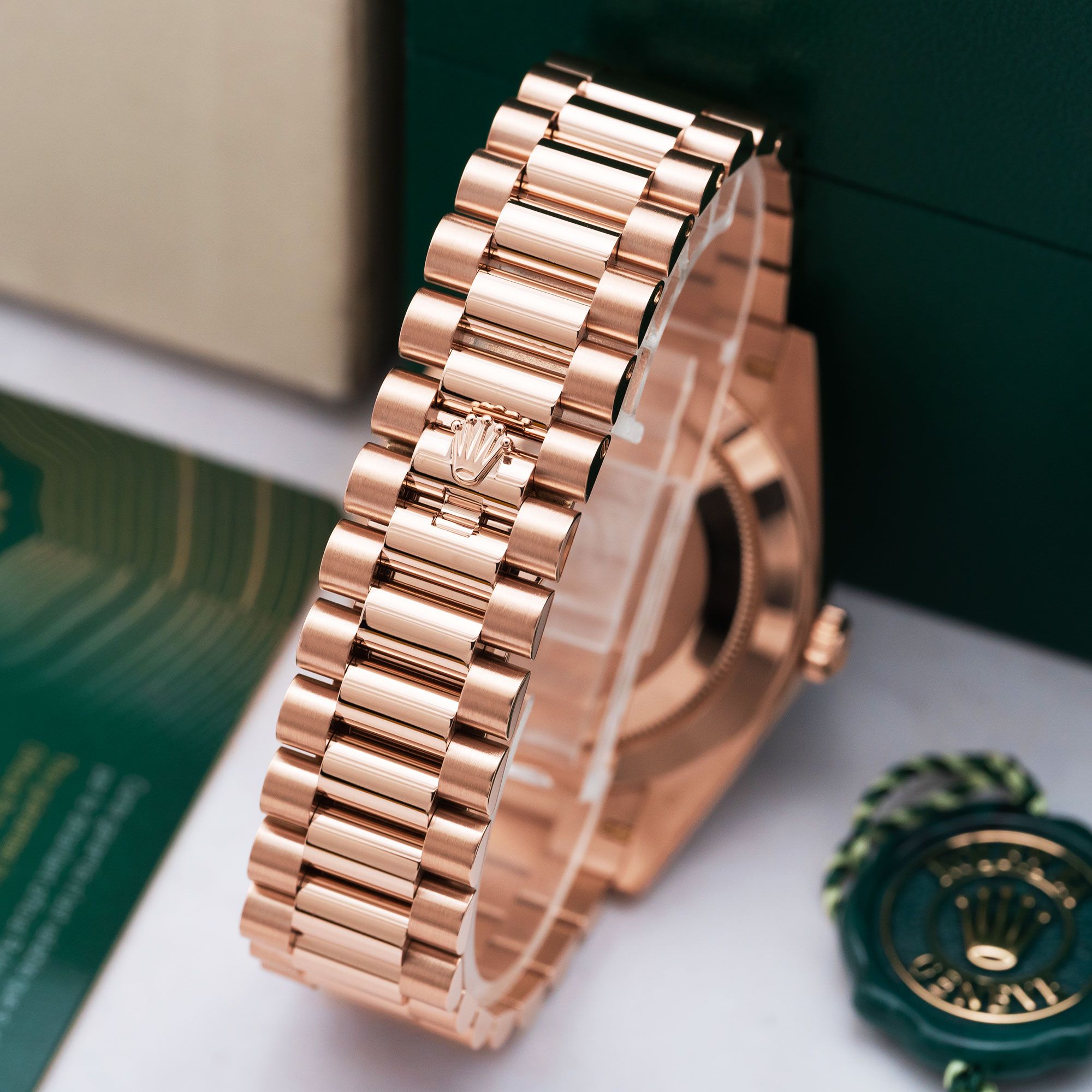 Rolex Day-Date 40 228235 Thumbnail 3
