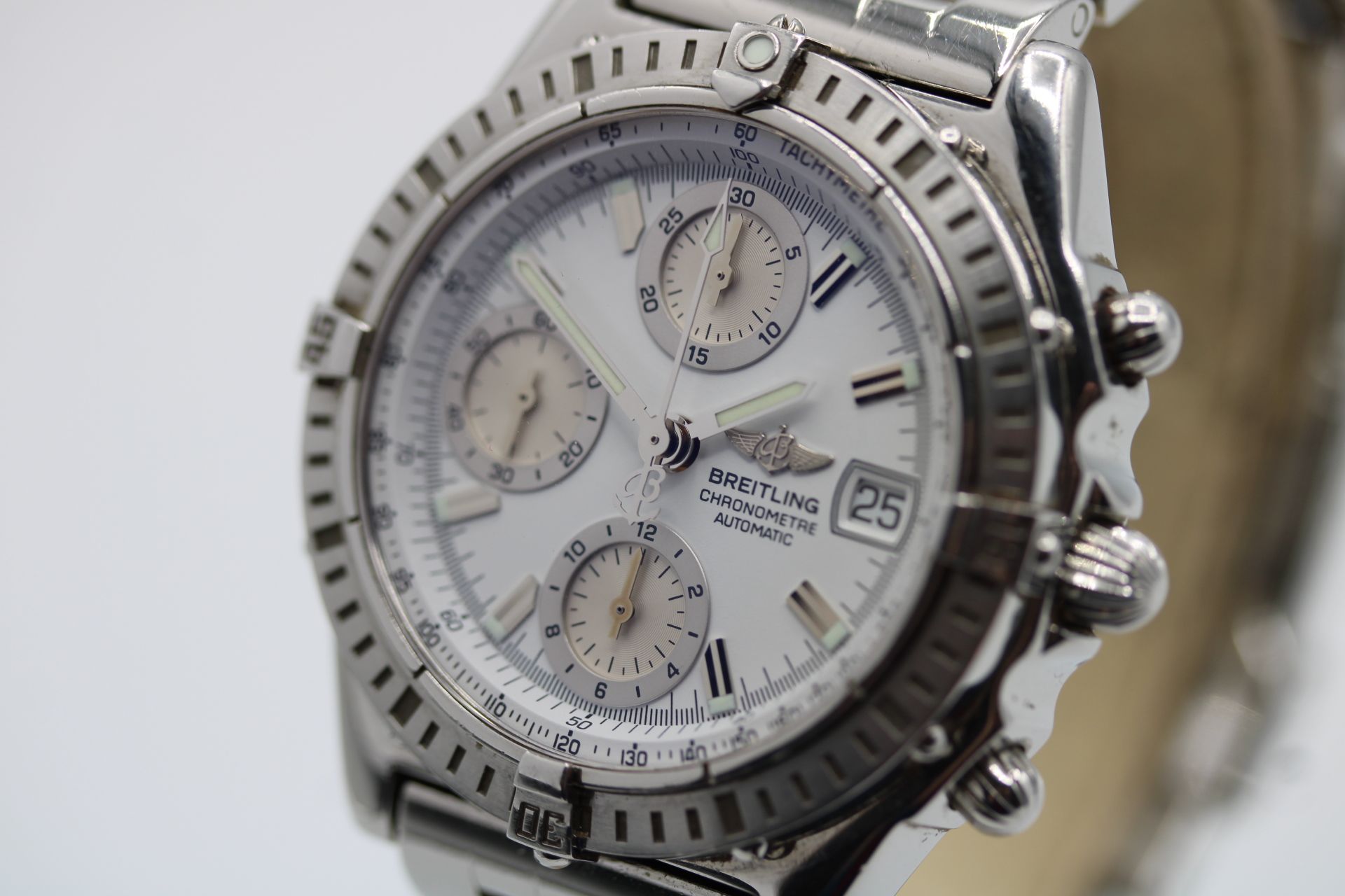 Breitling Chronomat A13352 Thumbnail 2