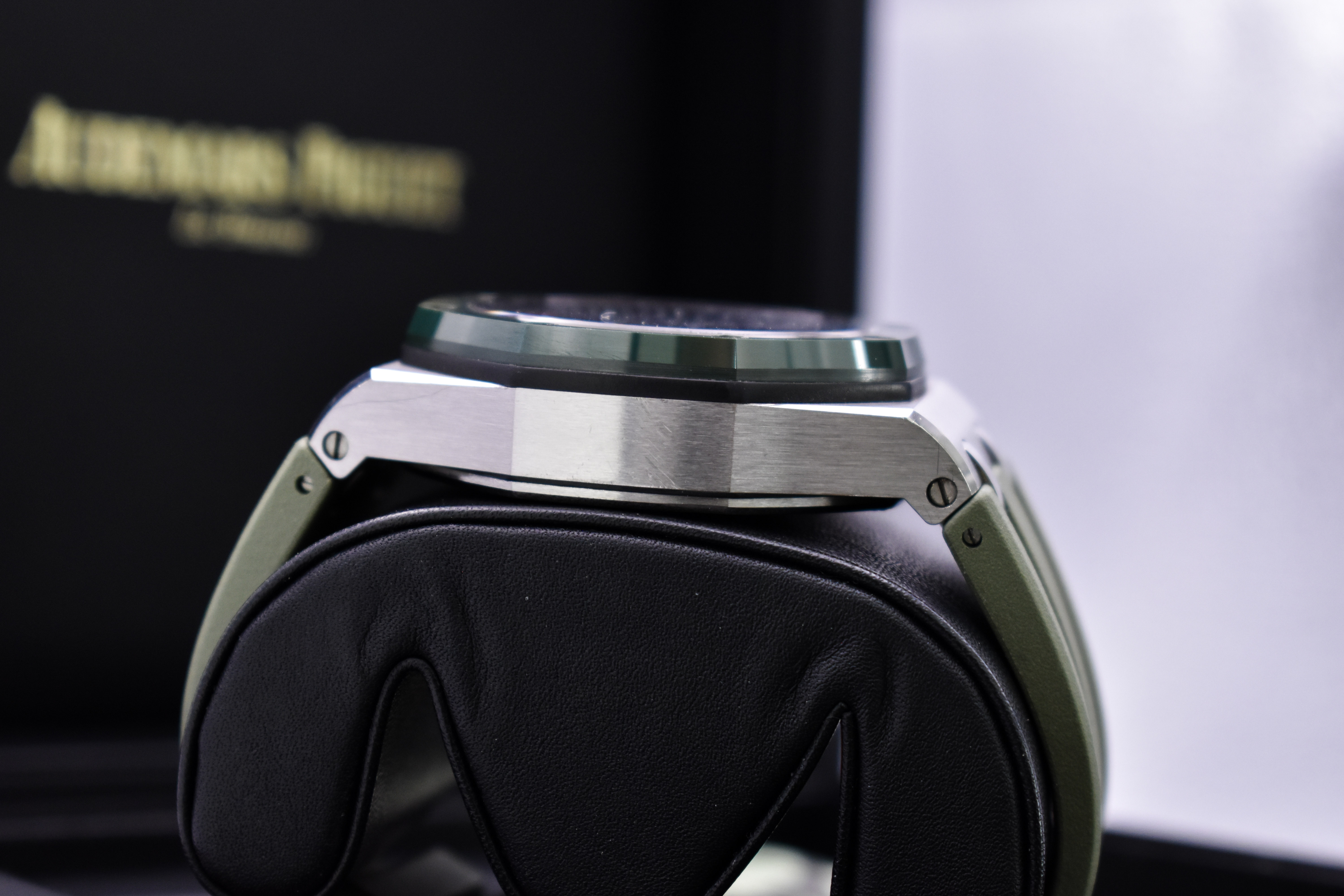 Audemars Piguet Royal Oak Offshore 26400SO.OO.A055CA.01 Thumbnail 3