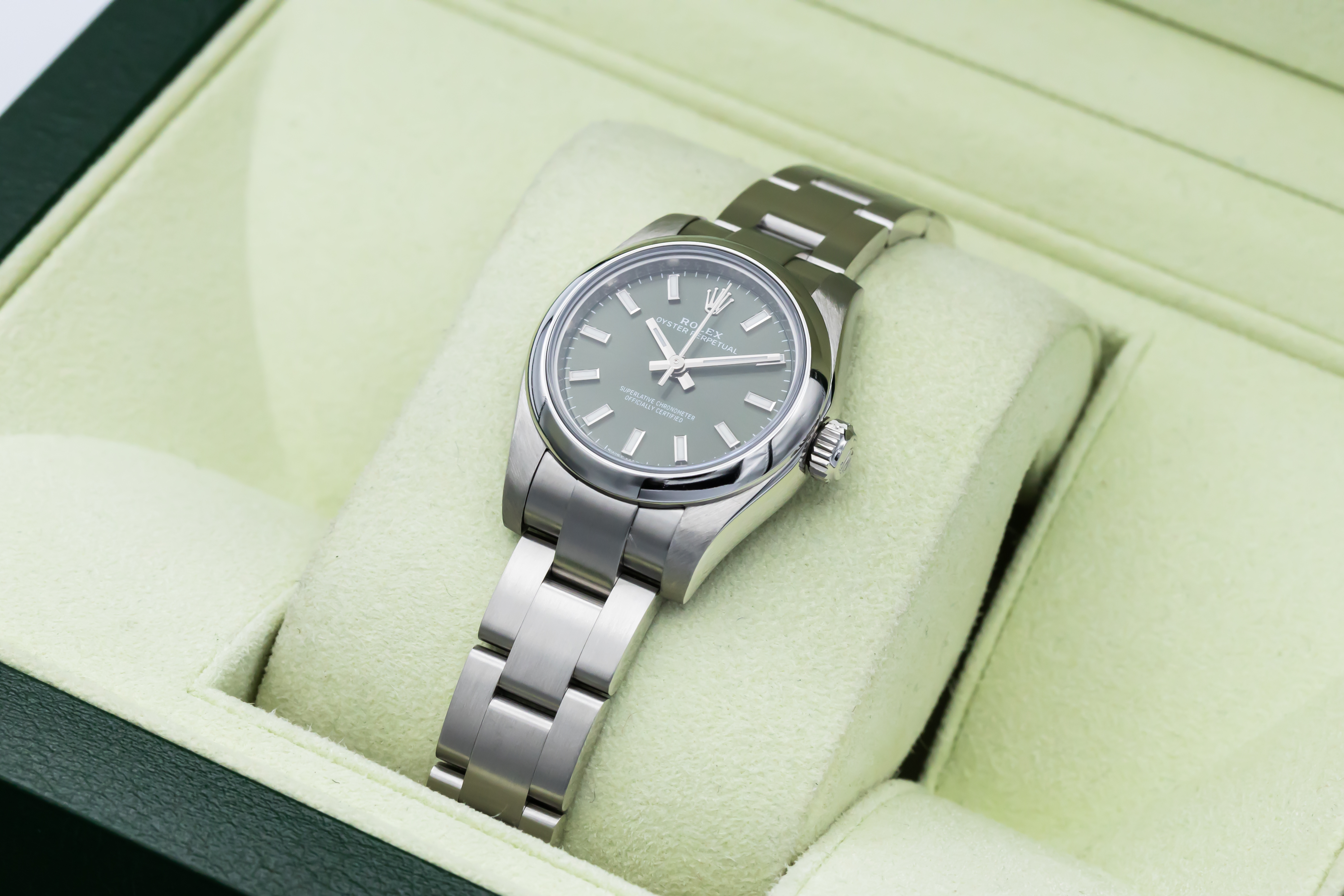 Rolex Lady Oyster Perpetual 176200 Thumbnail 5