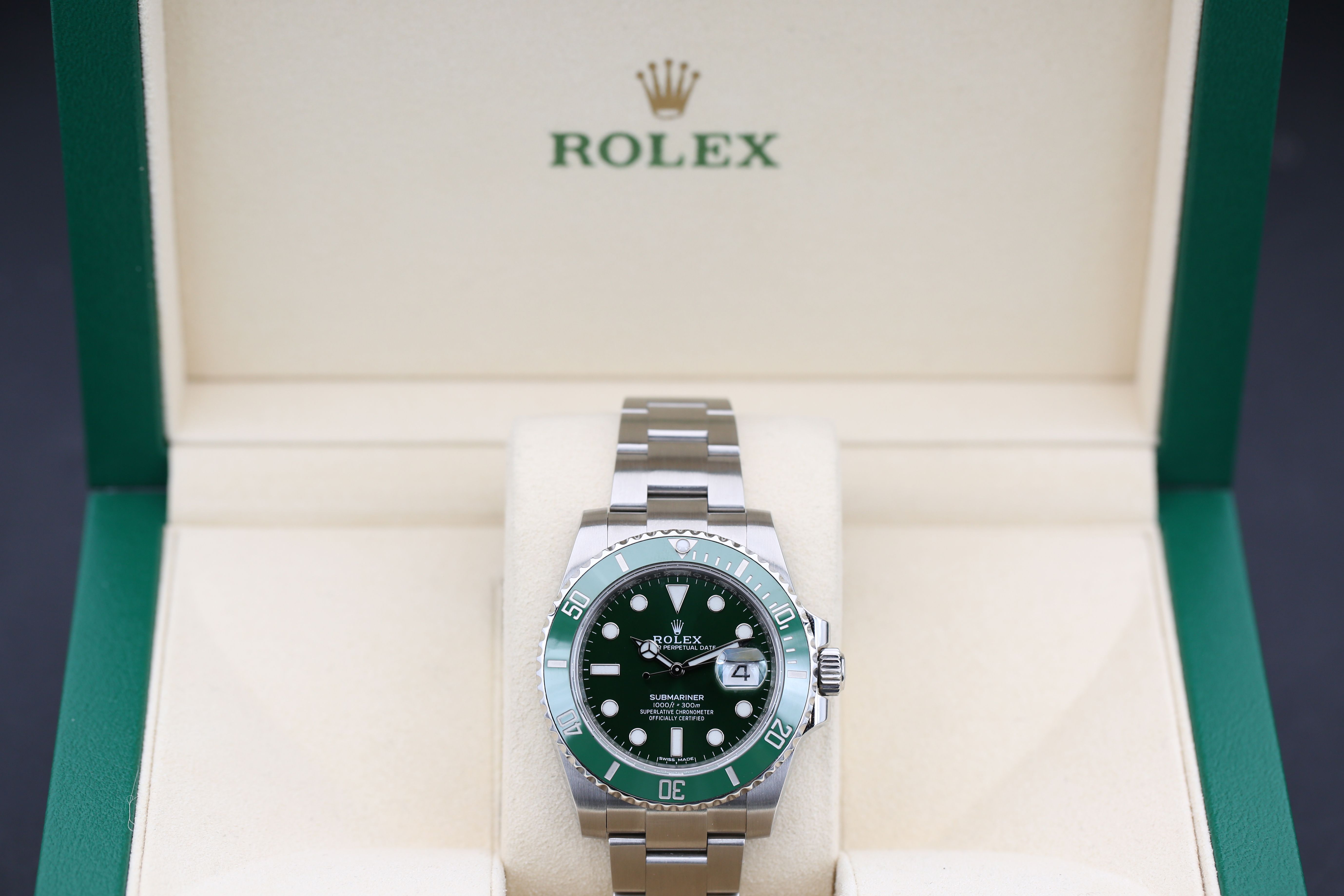 Rolex Submariner Hulk Thumbnail 4