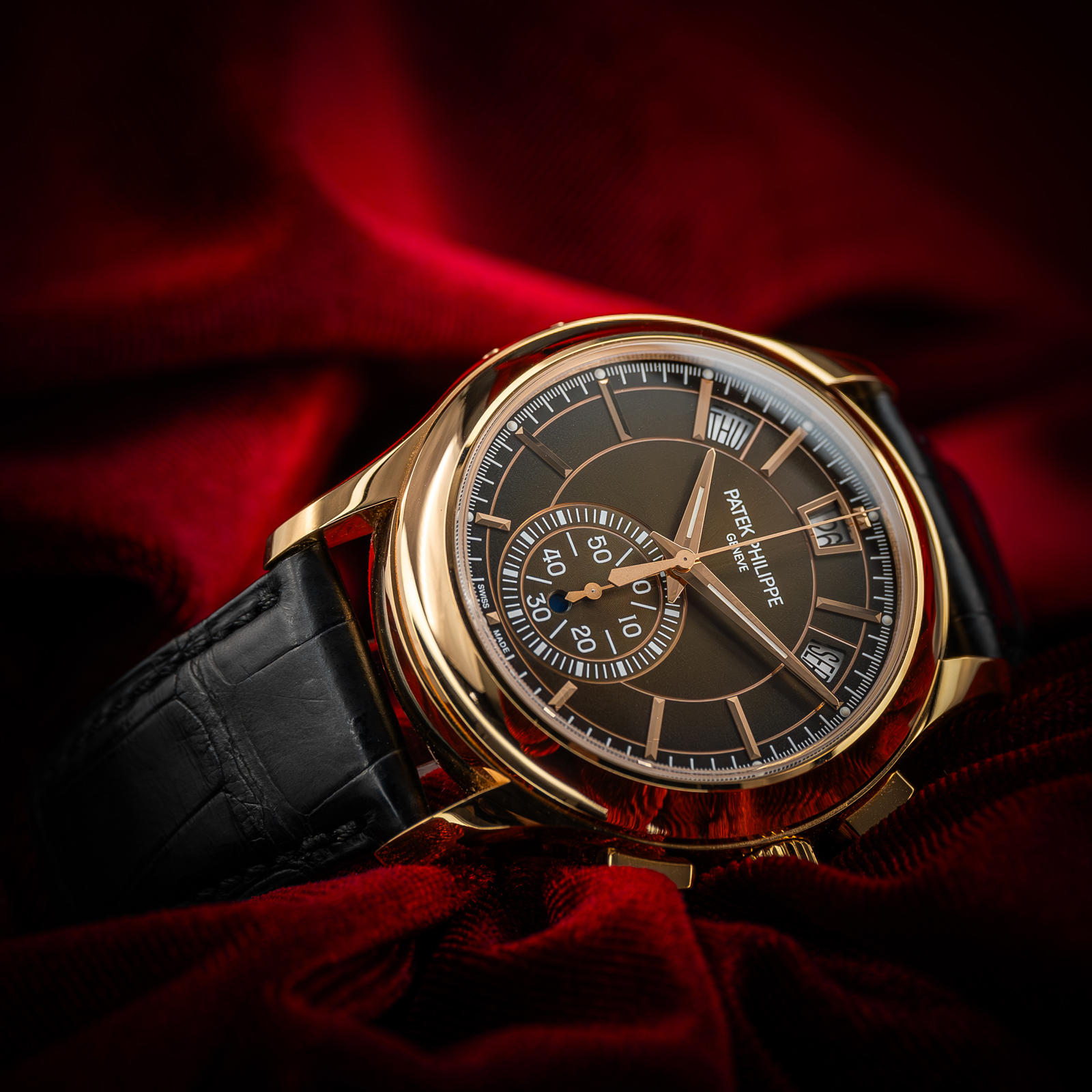 Patek Philippe Complications 5905R-001 Thumbnail 2