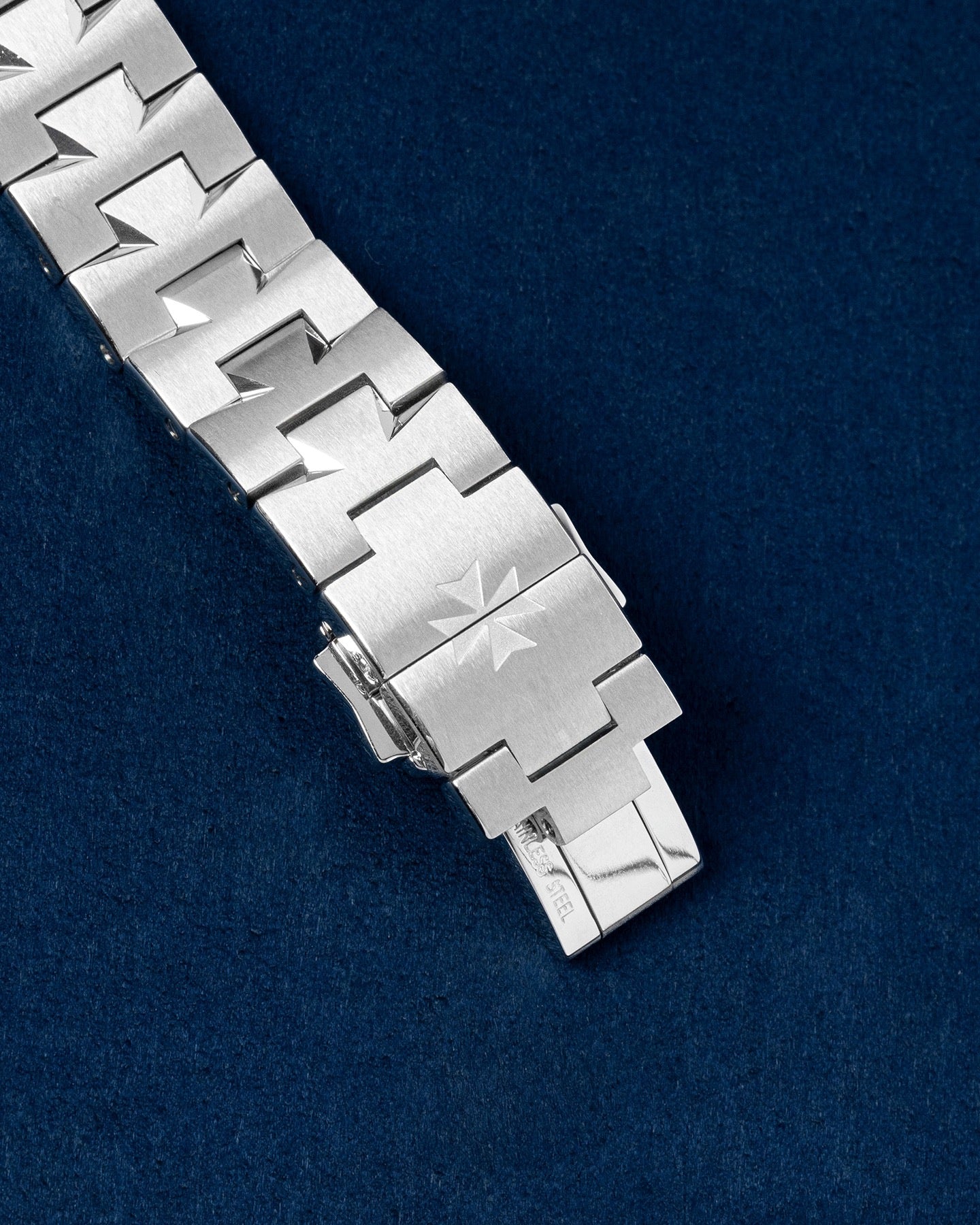 Vacheron Constantin Overseas 25750/D01A-9092 Thumbnail 4