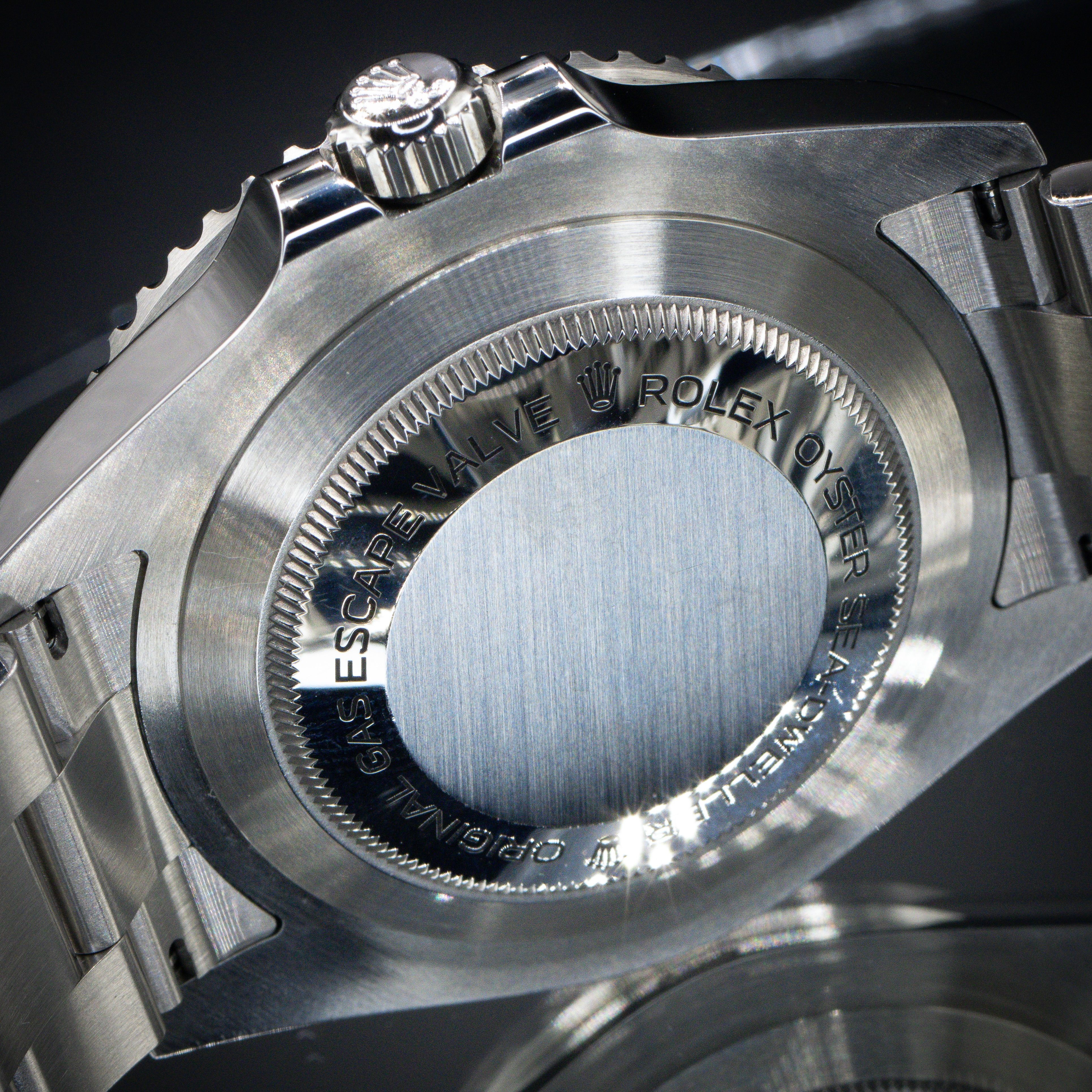 Rolex Sea-Dweller 126600 Thumbnail 4