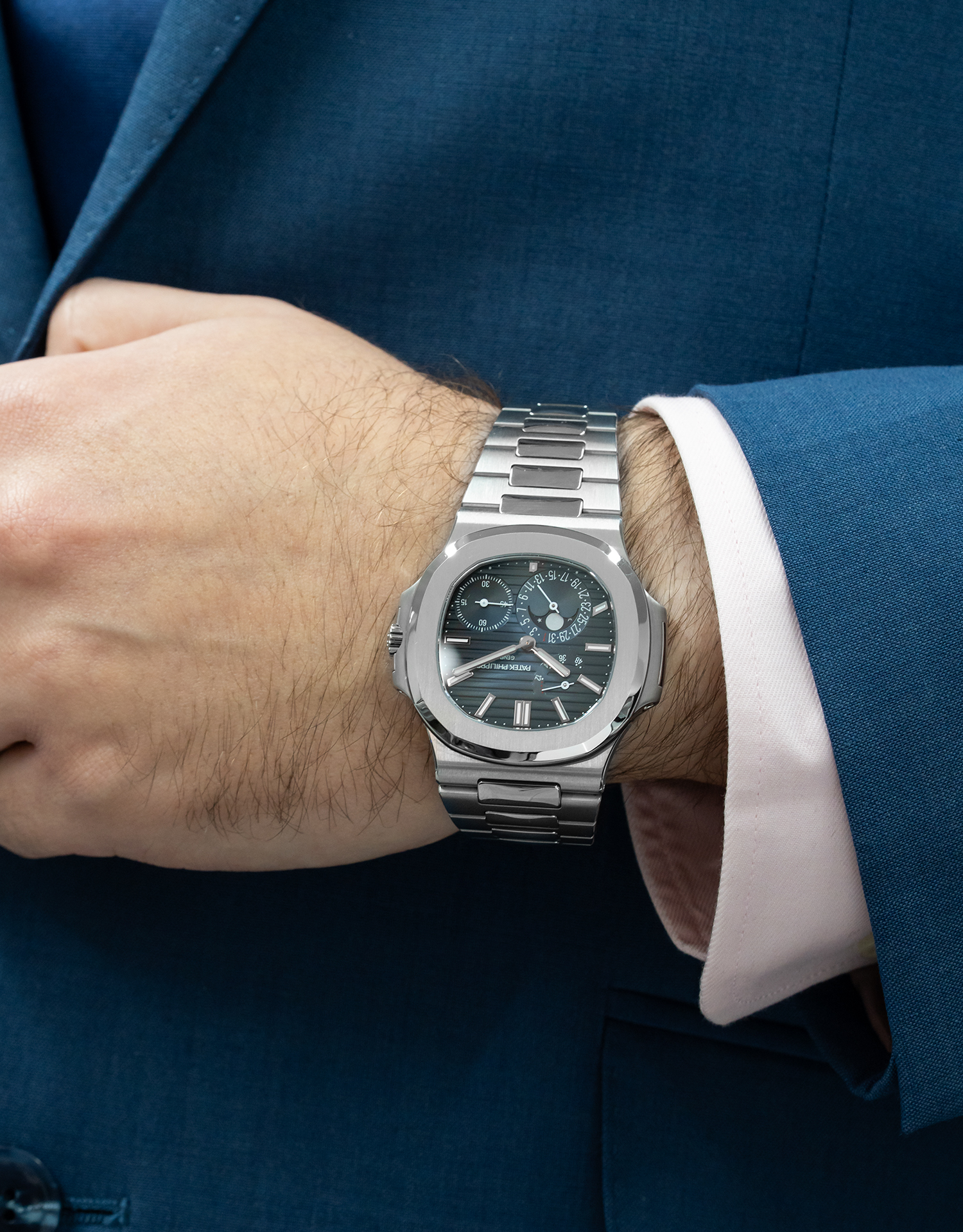 Patek Philippe Nautilus 5712/1A-001 Thumbnail 5