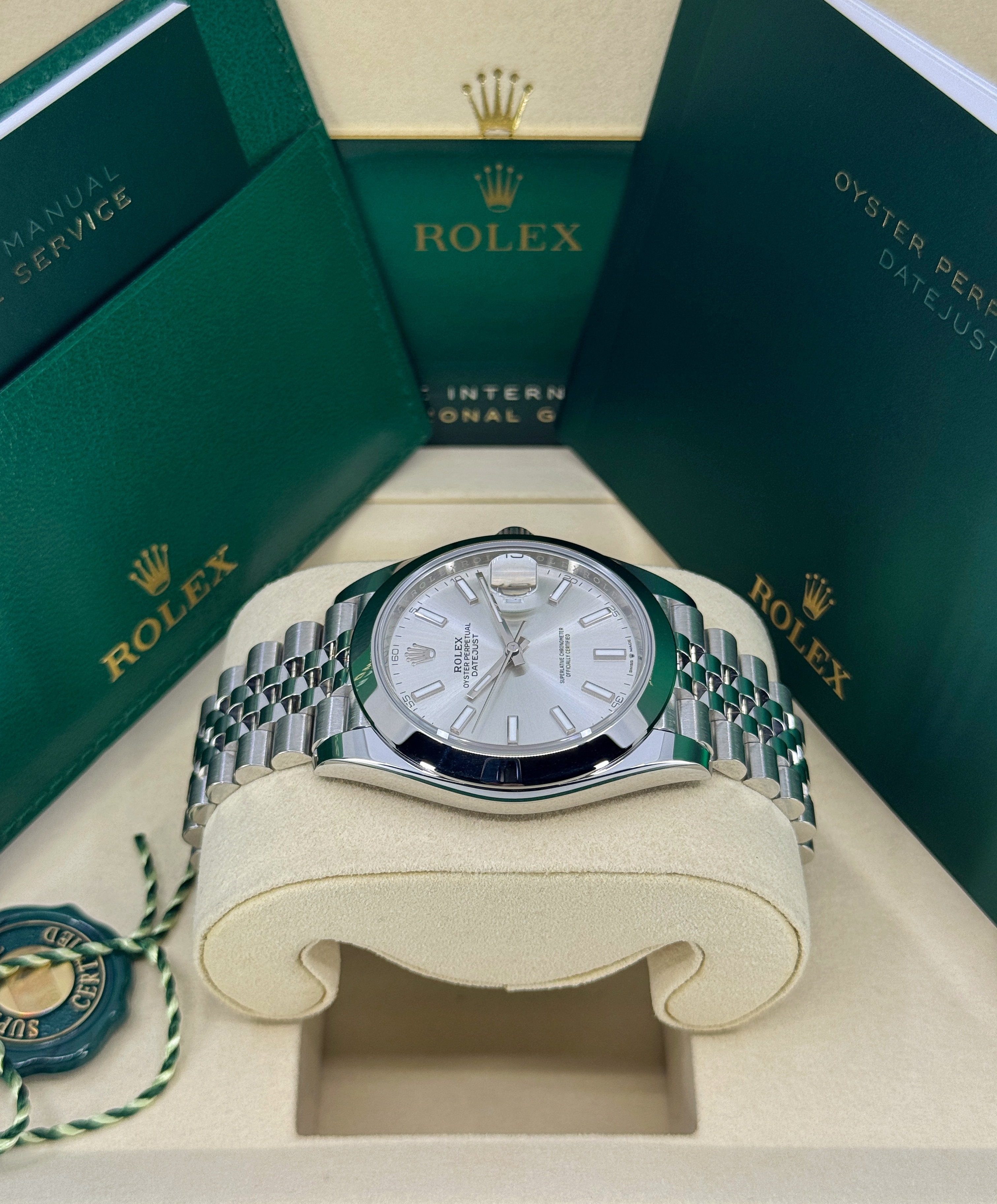 Rolex Datejust 41 126300 Thumbnail 2