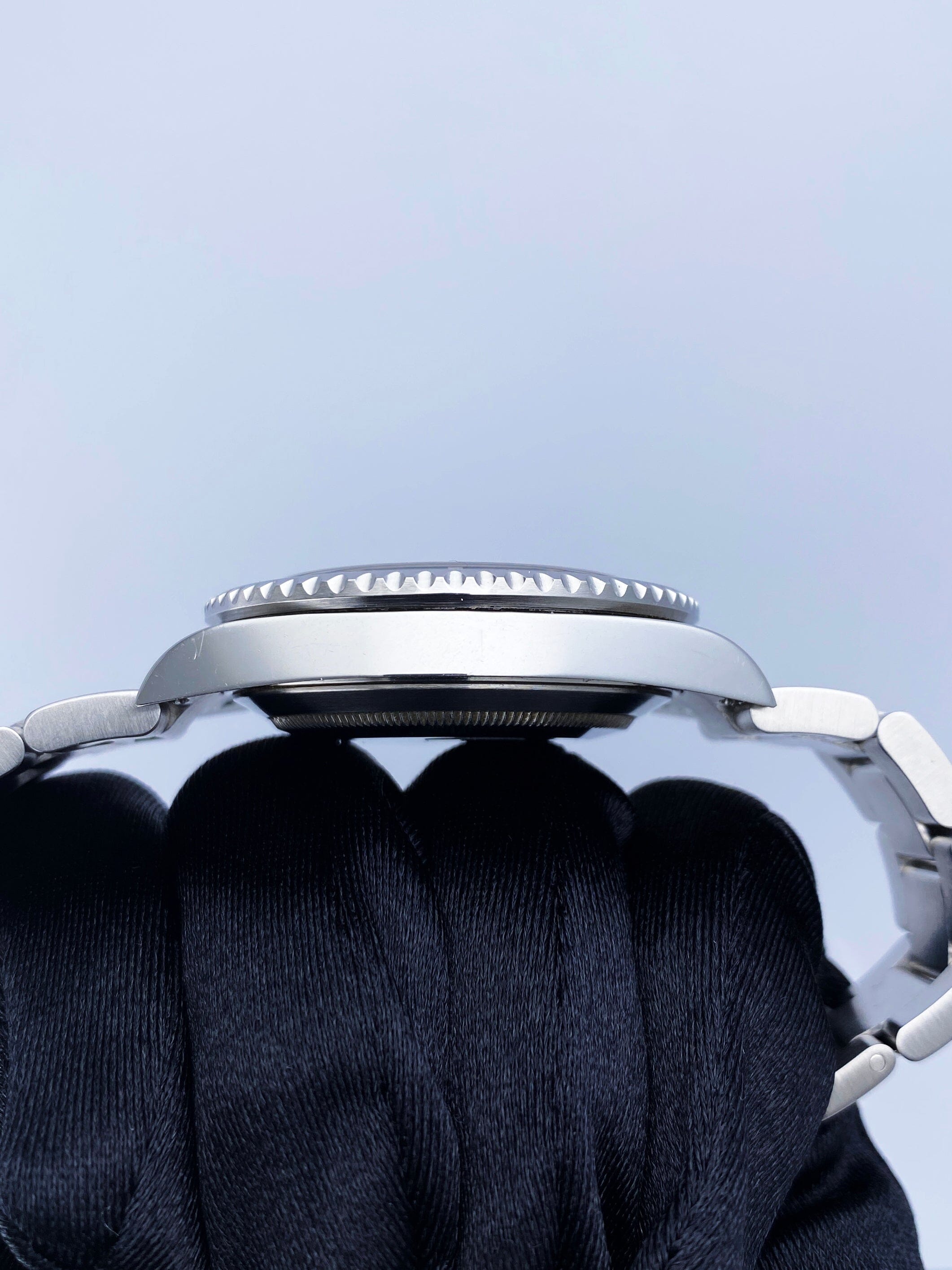 Rolex Submariner 16610 Thumbnail 7