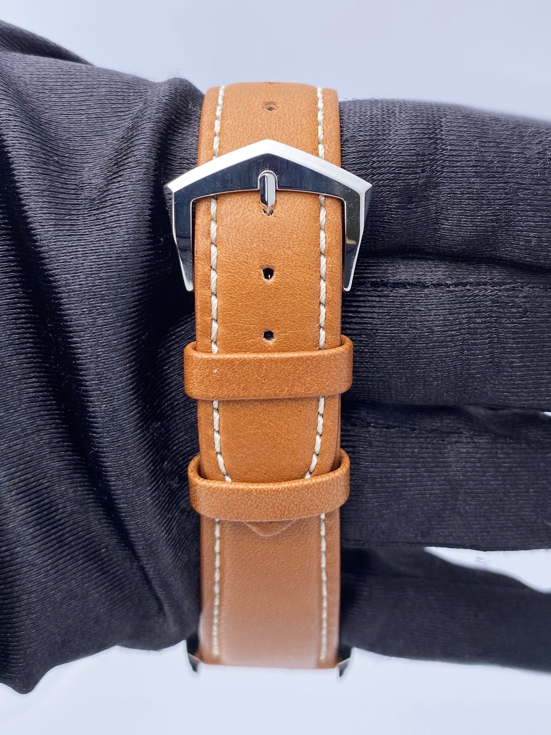 Patek Philippe Complications 5212A-001 Thumbnail 6