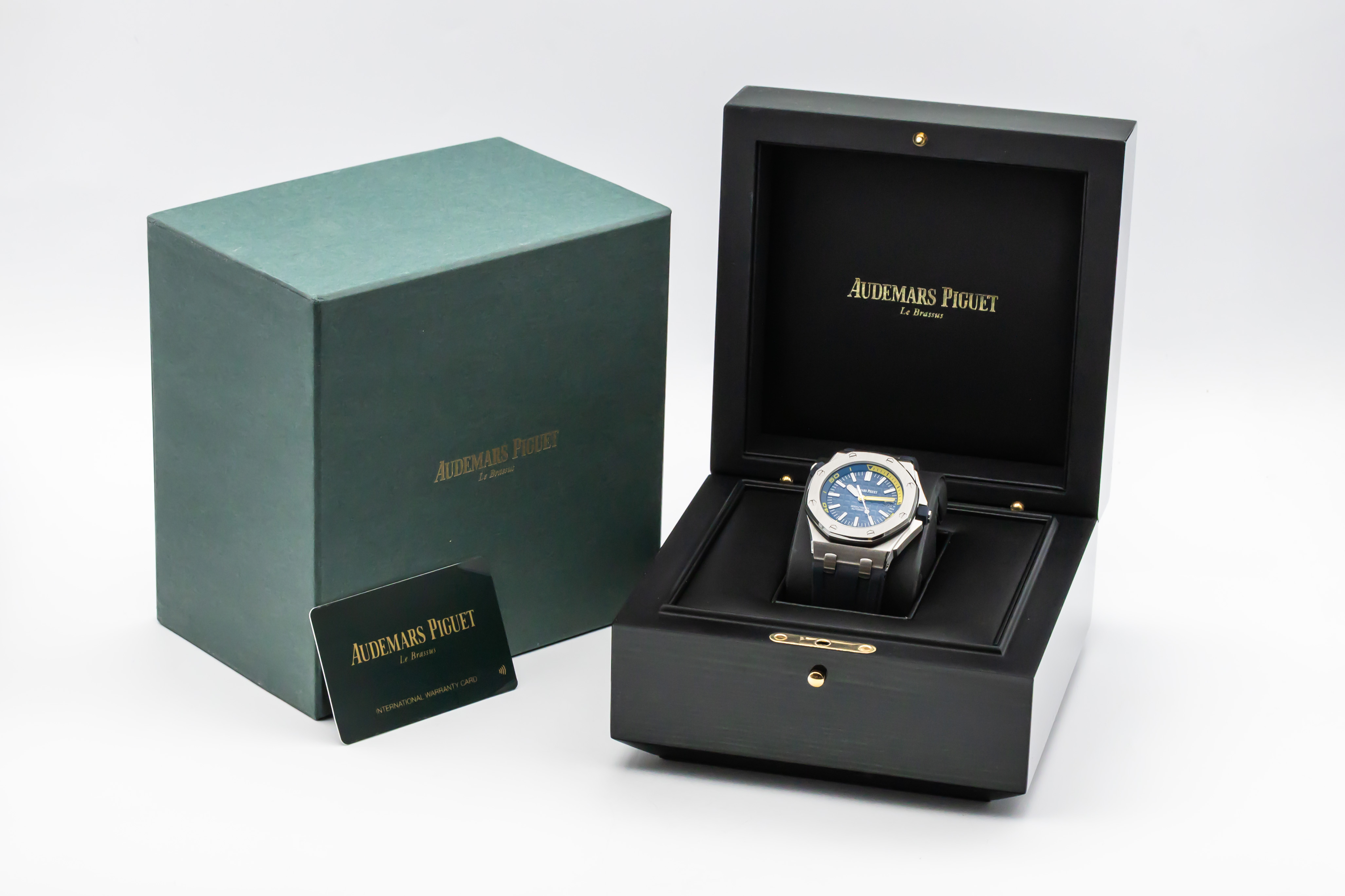 Audemars Piguet Royal Oak Offshore 15710ST.OO.A027CA.01 Thumbnail 7