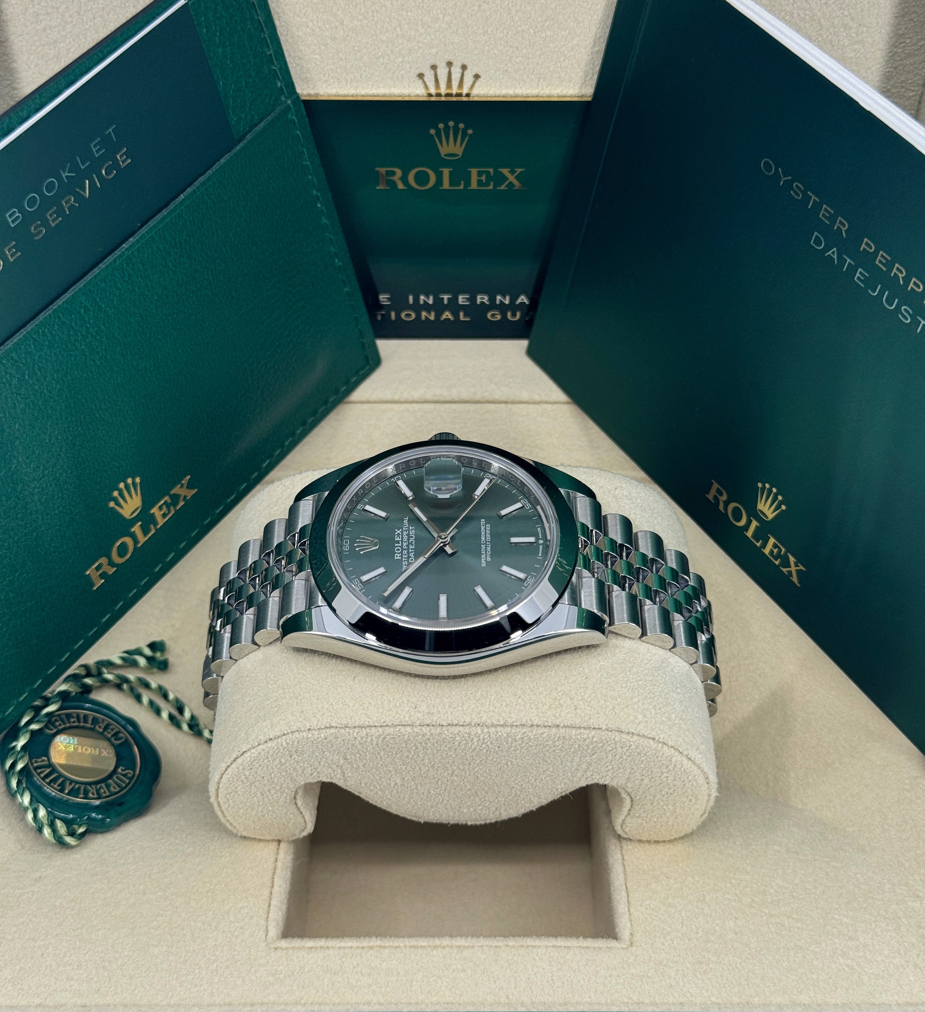 Rolex Datejust 41 126300 Thumbnail 2
