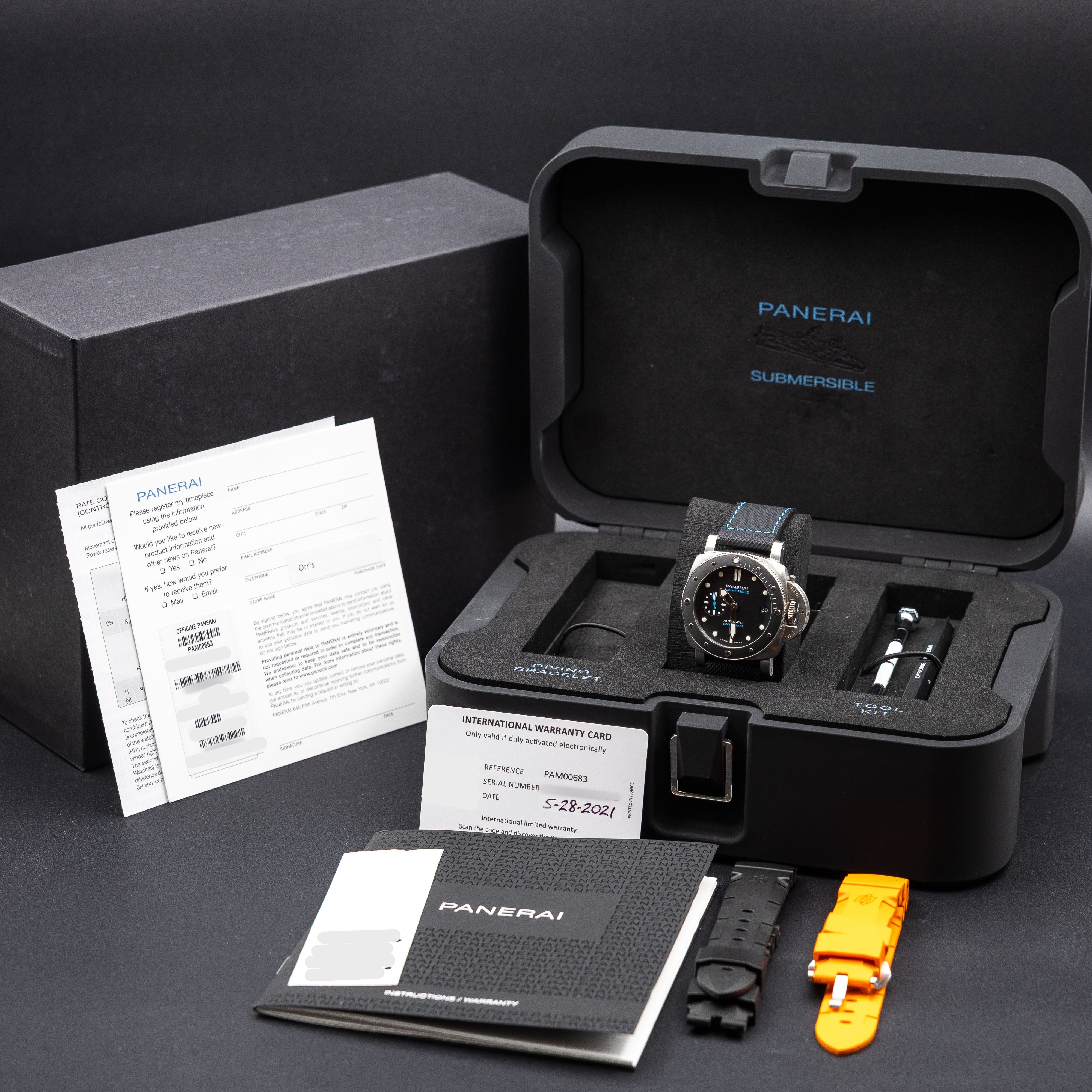 Panerai Submersible PAM00683 Thumbnail 5