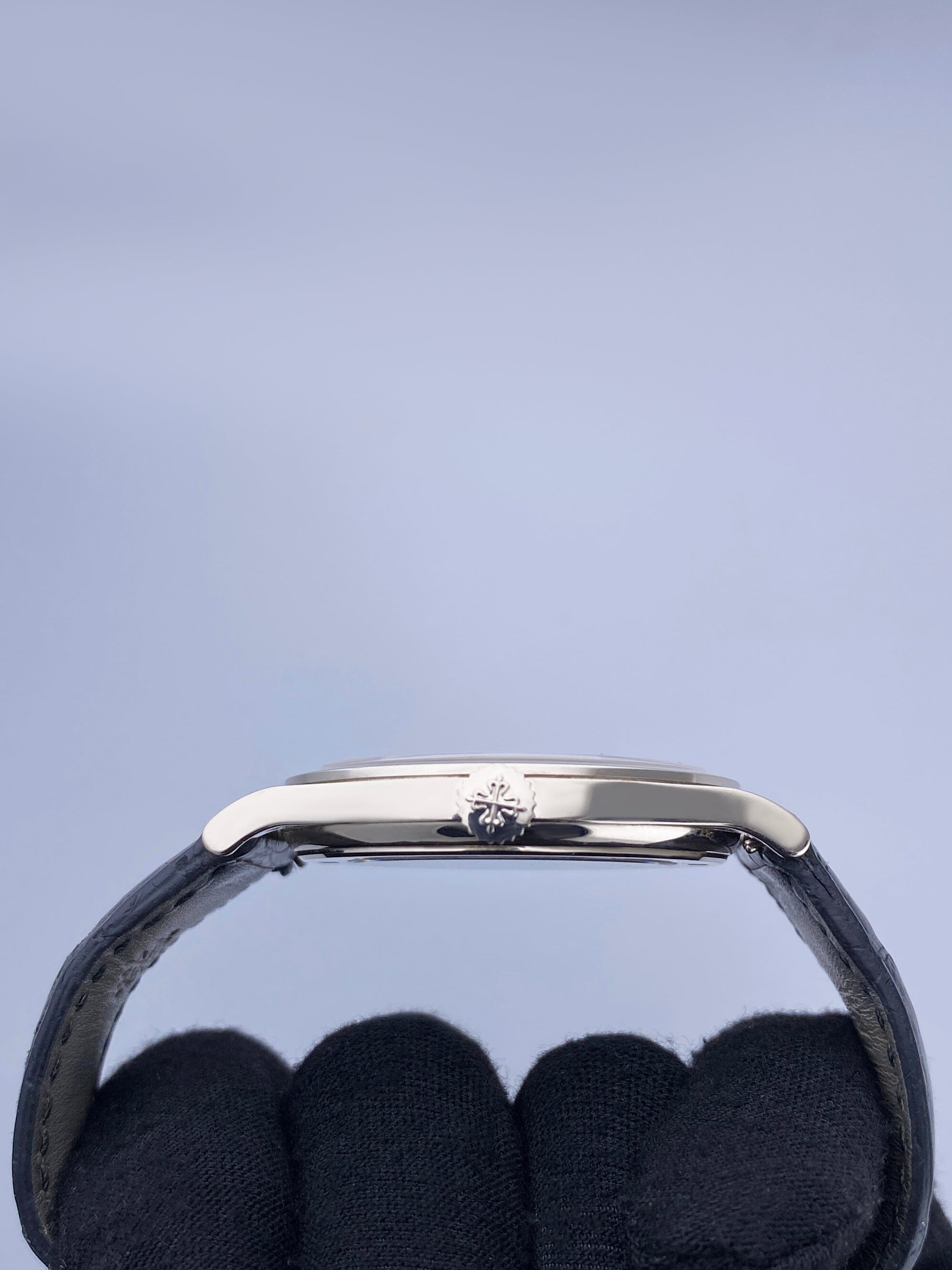 Patek Philippe Calatrava 5296G-010 Thumbnail 4