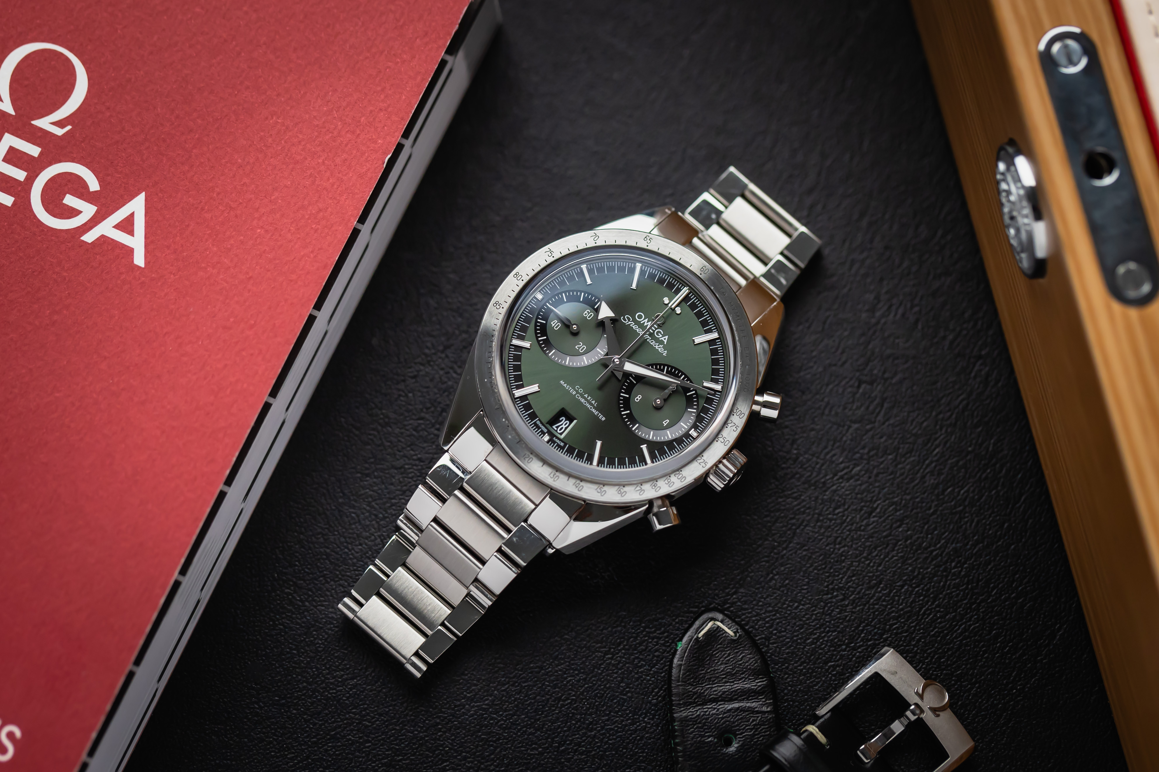 Omega Speedmaster 57 332.10.41.51.10.001 Thumbnail 6