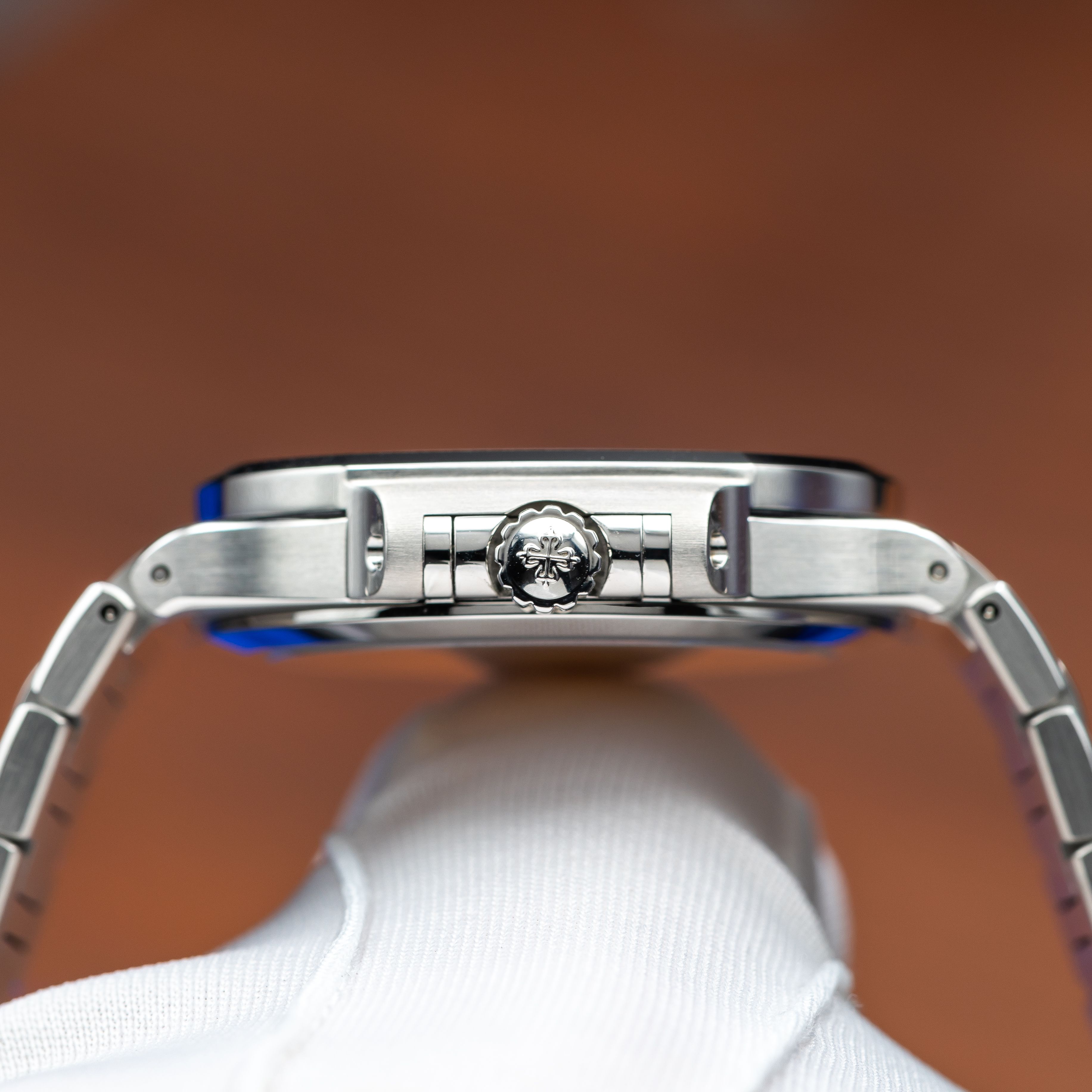 Patek Philippe Nautilus 7118/1A-011 Thumbnail 2