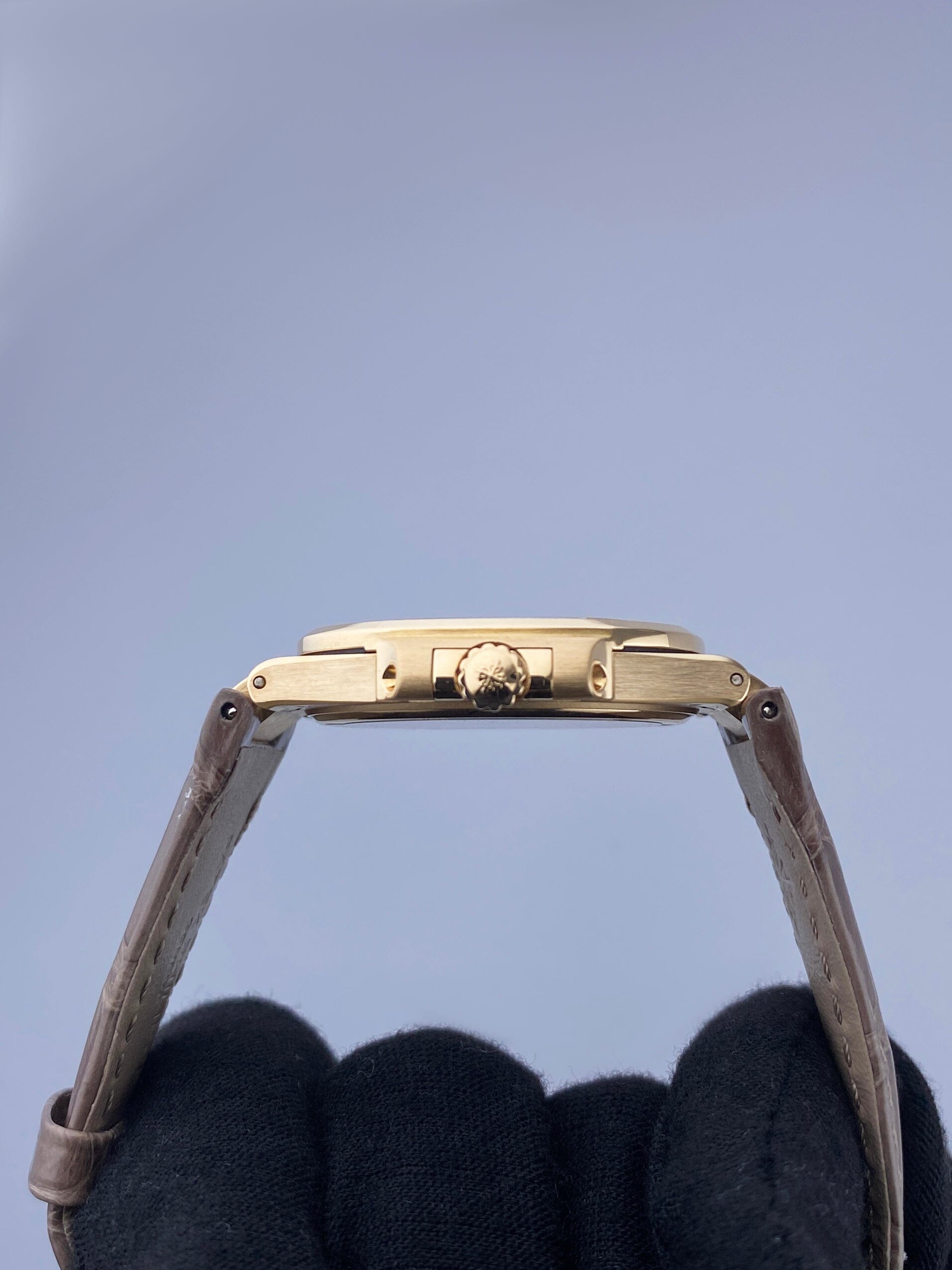 Patek Philippe Nautilus 7010R-010 Thumbnail 4