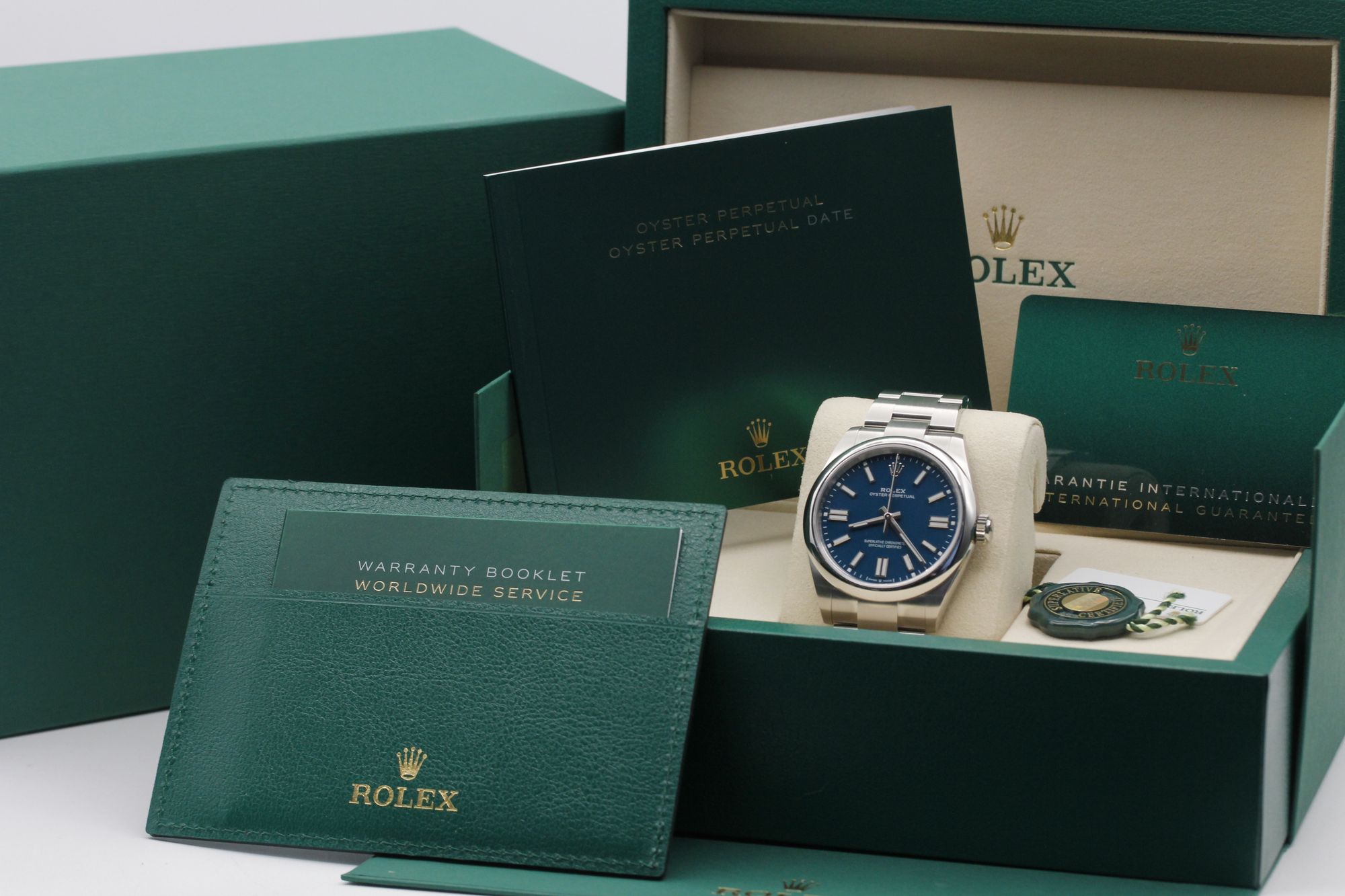 Rolex Oyster Perpetual 41 134300 Thumbnail 5