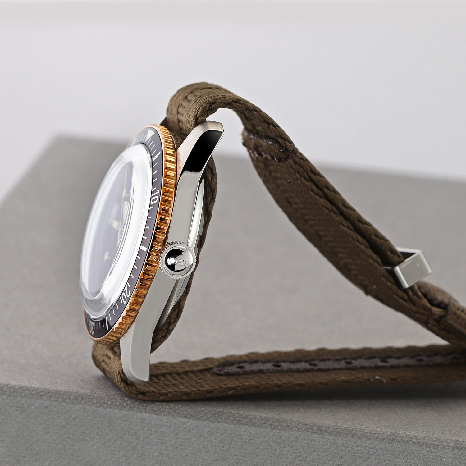 Oris Divers 01 733 7747 4354-07 5 17 30 Thumbnail 3