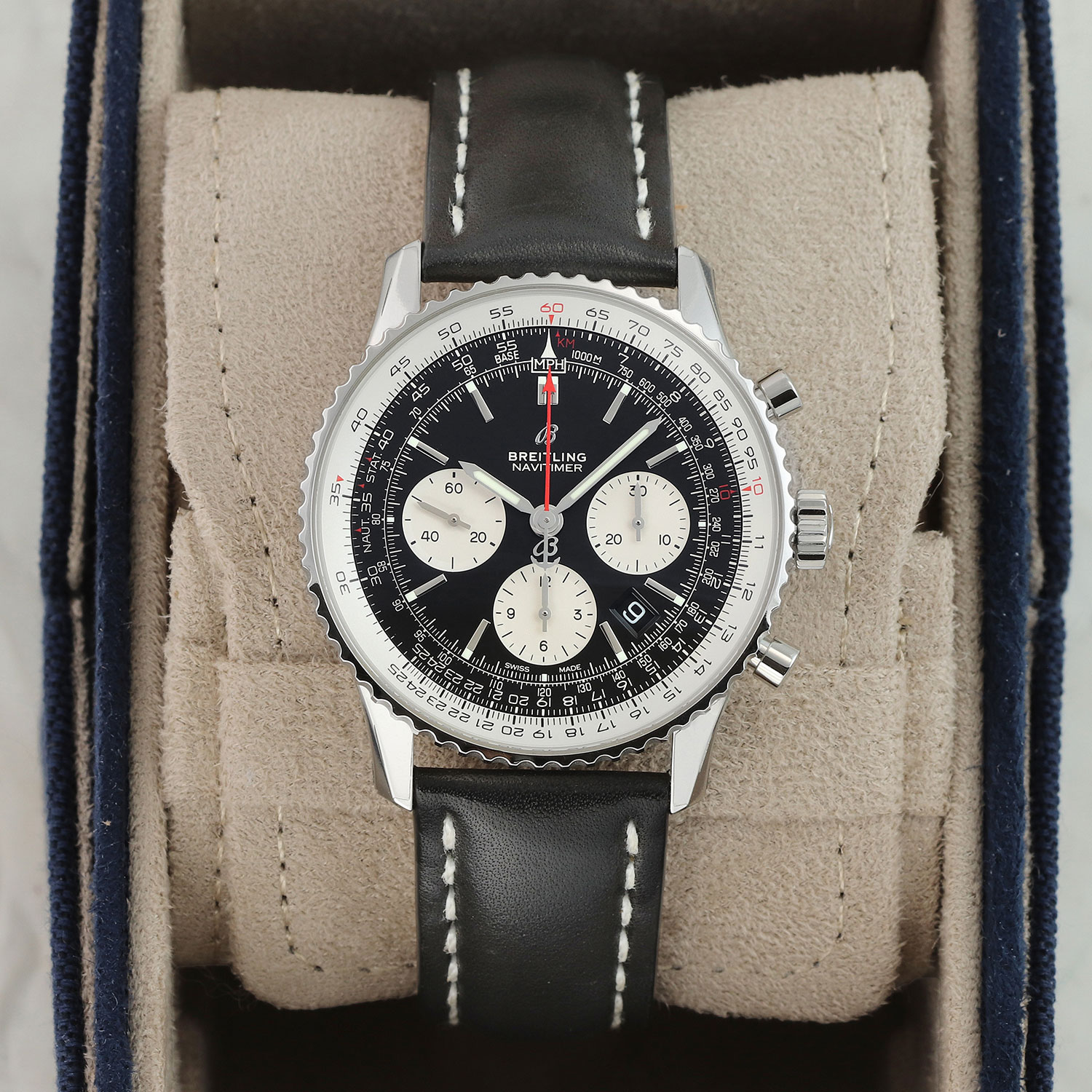Breitling Navitimer 01 AB0121 Thumbnail 1