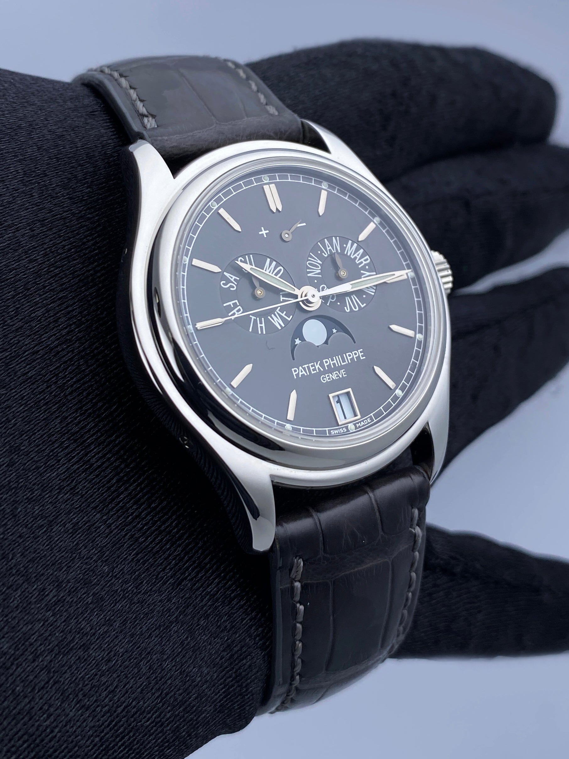 Patek Philippe Complications 5146P-001 Thumbnail 3