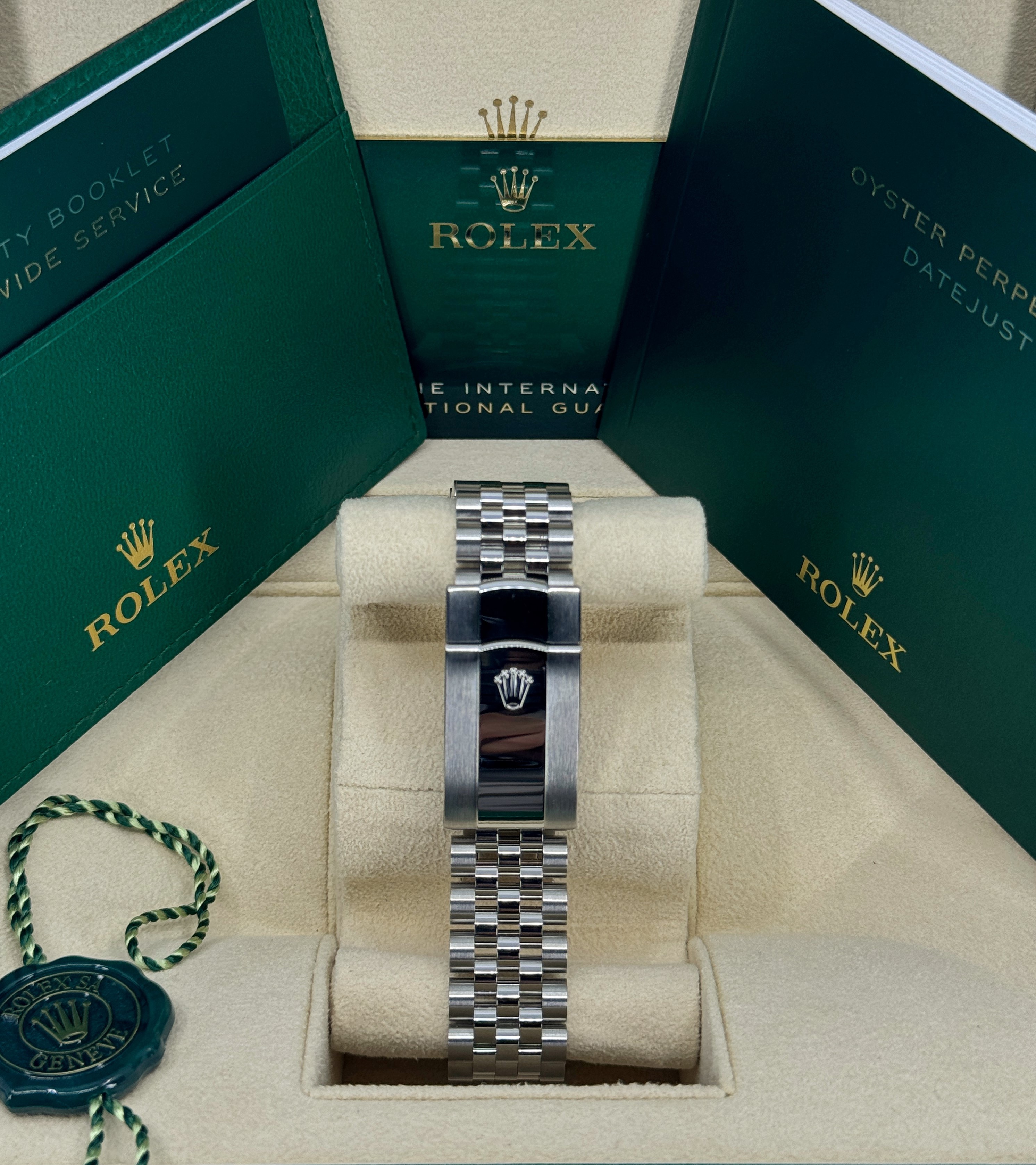 Rolex Datejust 41 126334 Thumbnail 3