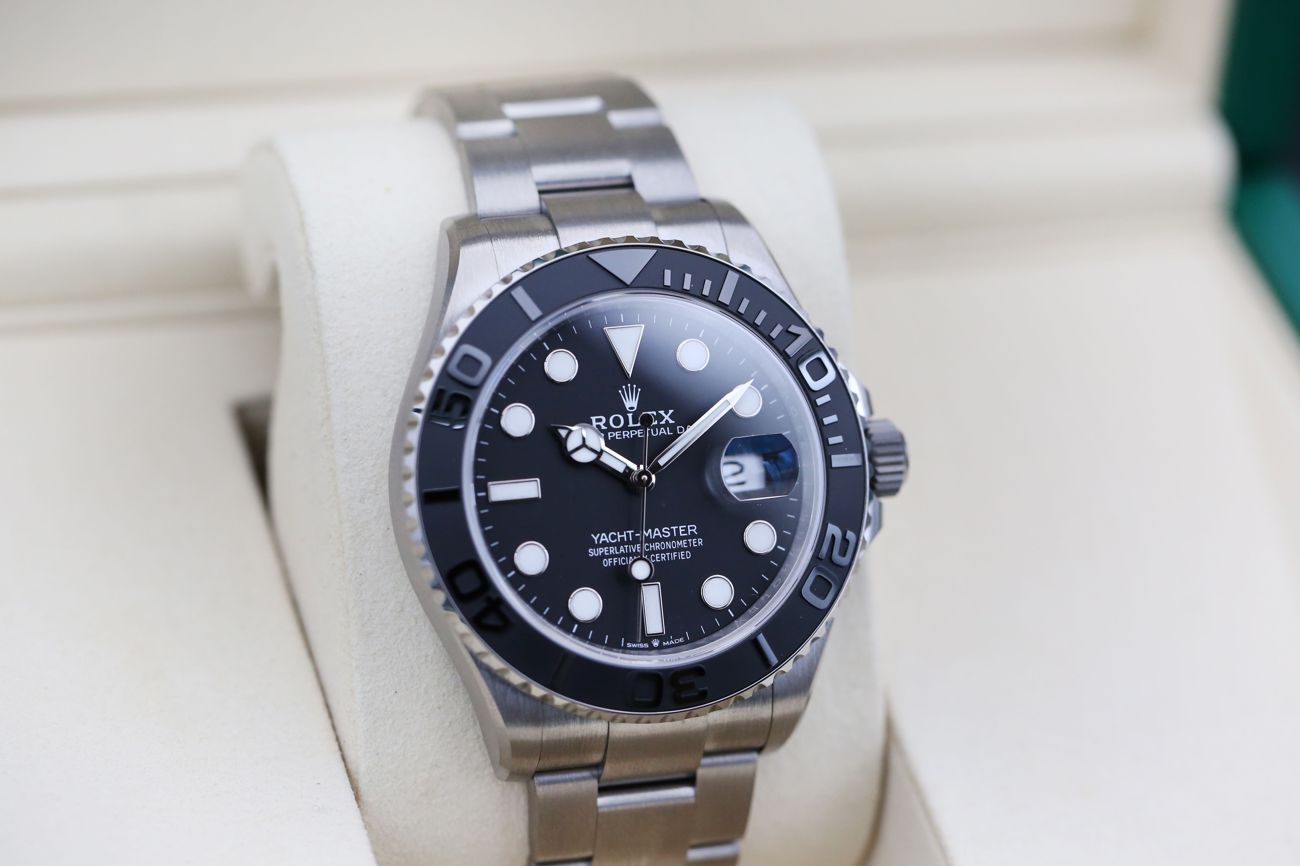Rolex Yacht-Master 226627 Thumbnail 2