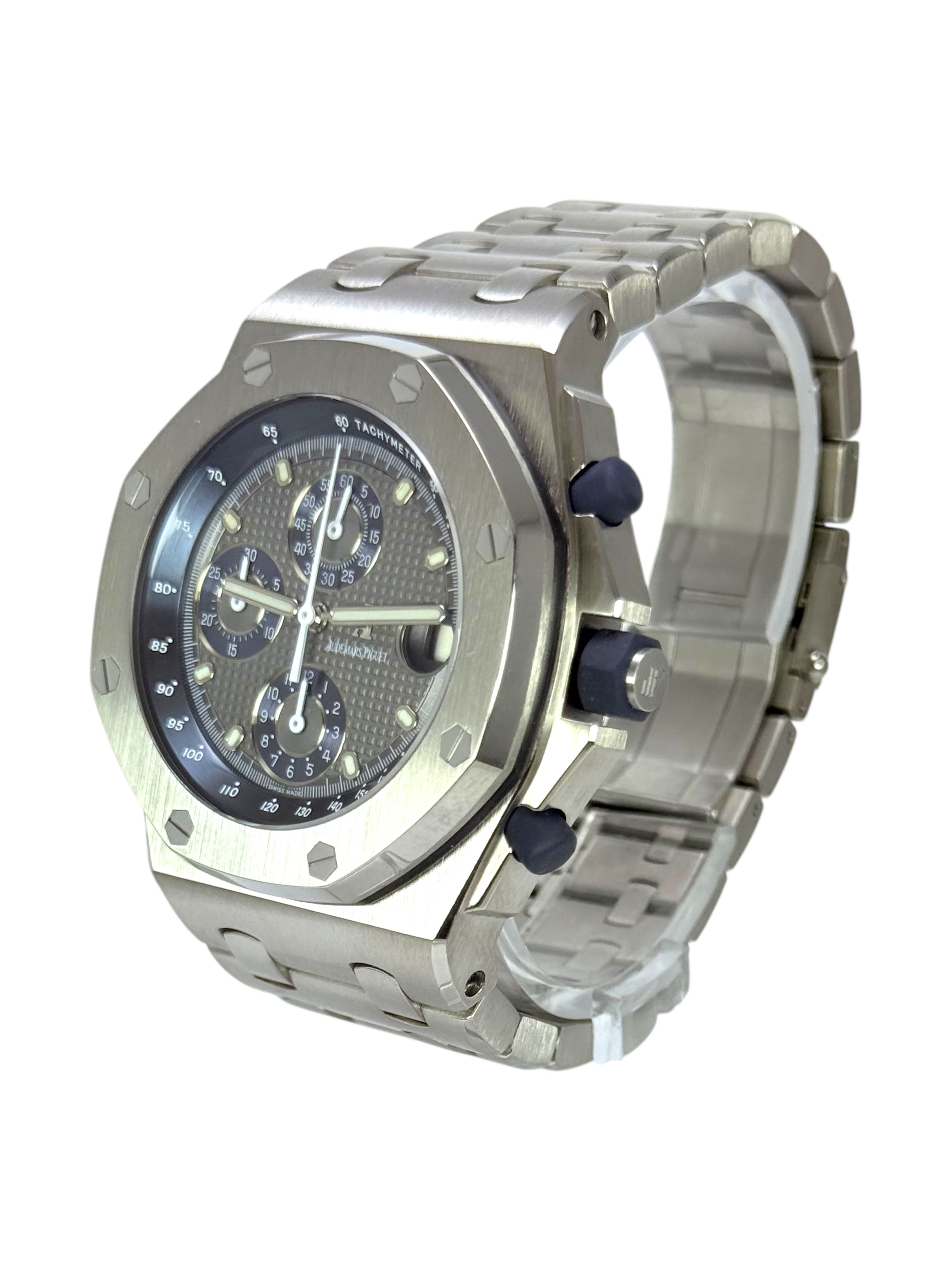 Audemars Piguet Royal Oak Offshore 25721TI.OO.1000TI.01 Thumbnail 2