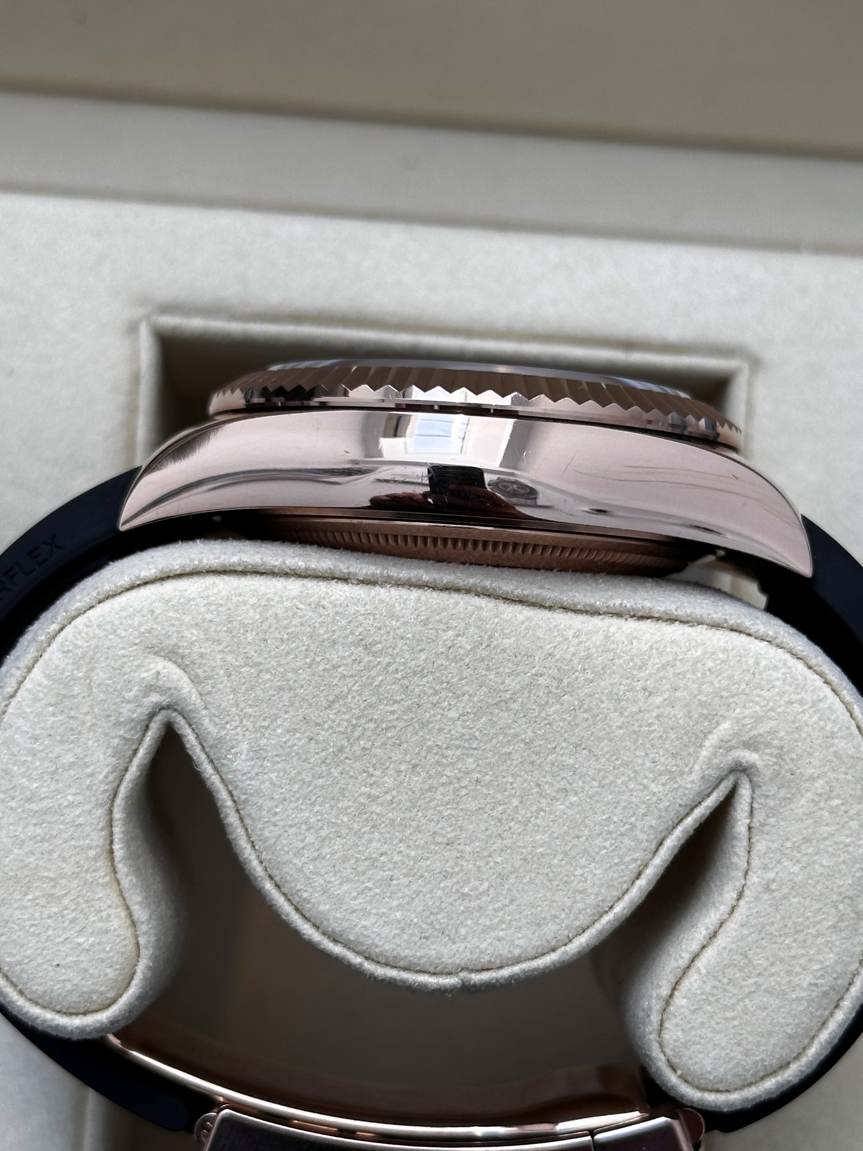 Rolex Sky-Dweller 326235 Thumbnail 3