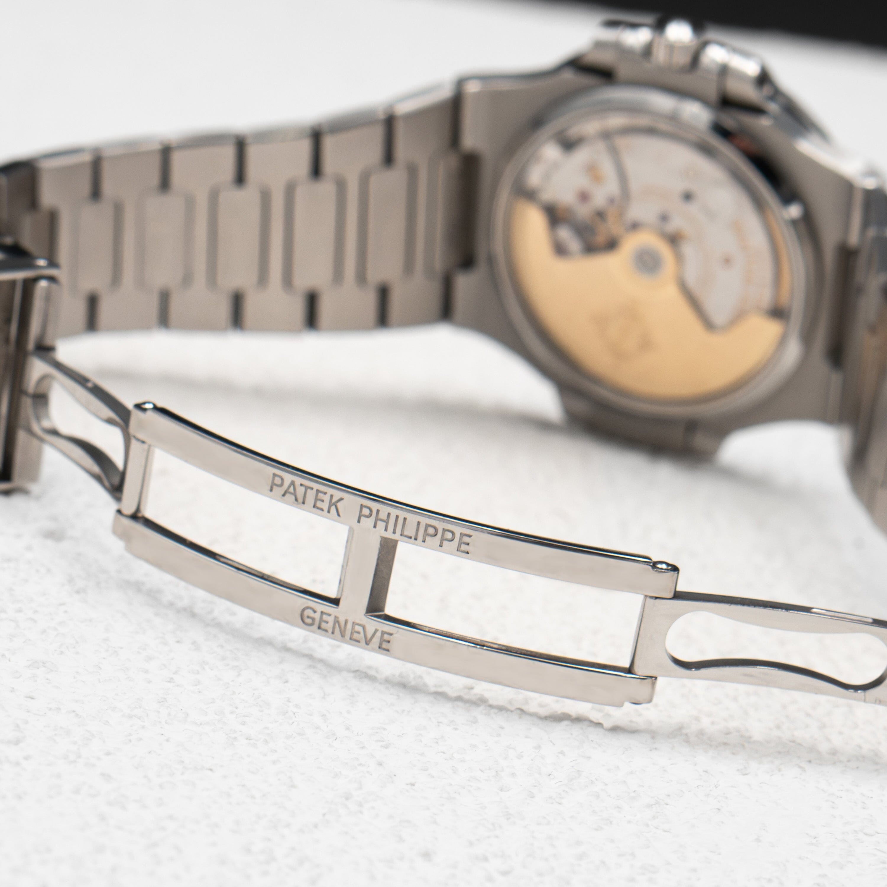 Patek Philippe Nautilus 5800/1A-001 Thumbnail 5