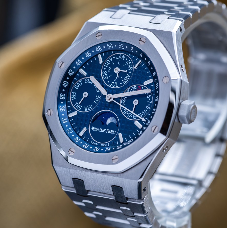 Audemars Piguet Royal Oak Perpetual Calendar 26574ST.OO.1220ST.02 Thumbnail 2