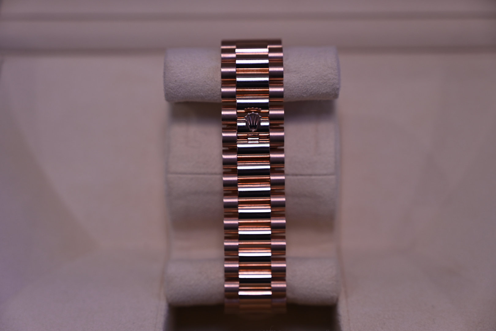 Rolex Day-Date 40 228235 Thumbnail 6