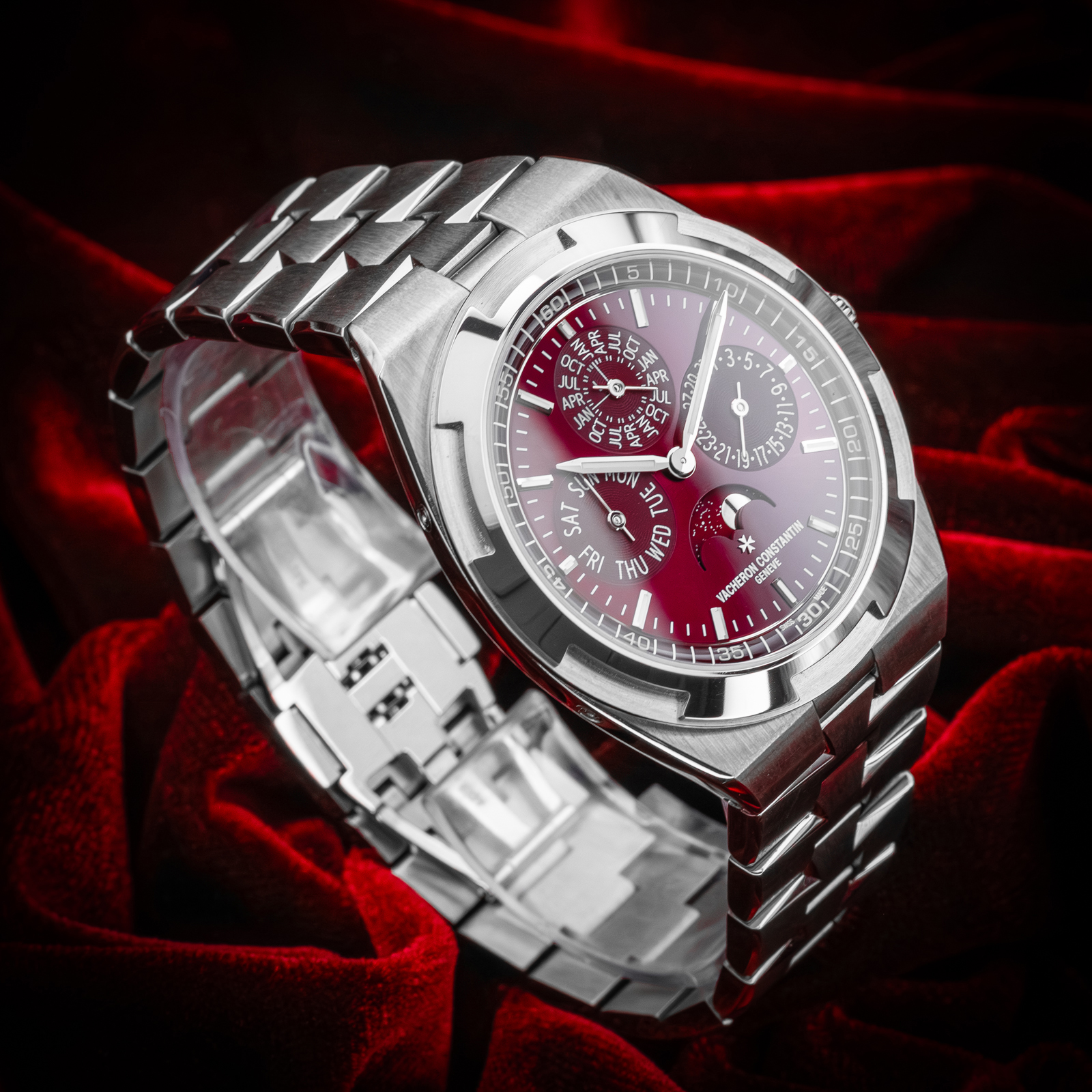 Vacheron Constantin Overseas 4300V/220G-H151 Thumbnail 2