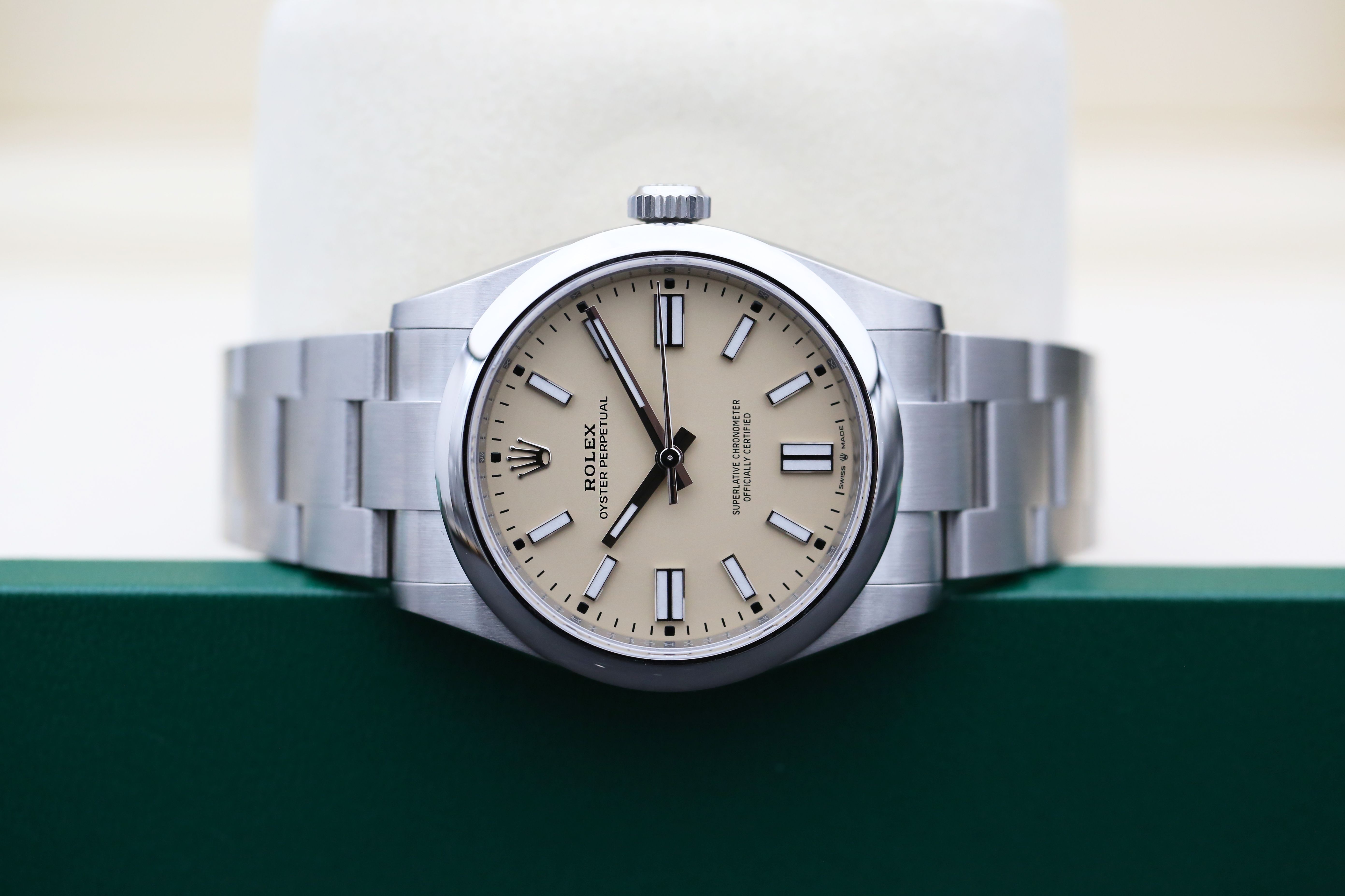 Rolex Oyster Perpetual 41 134300 Thumbnail 5